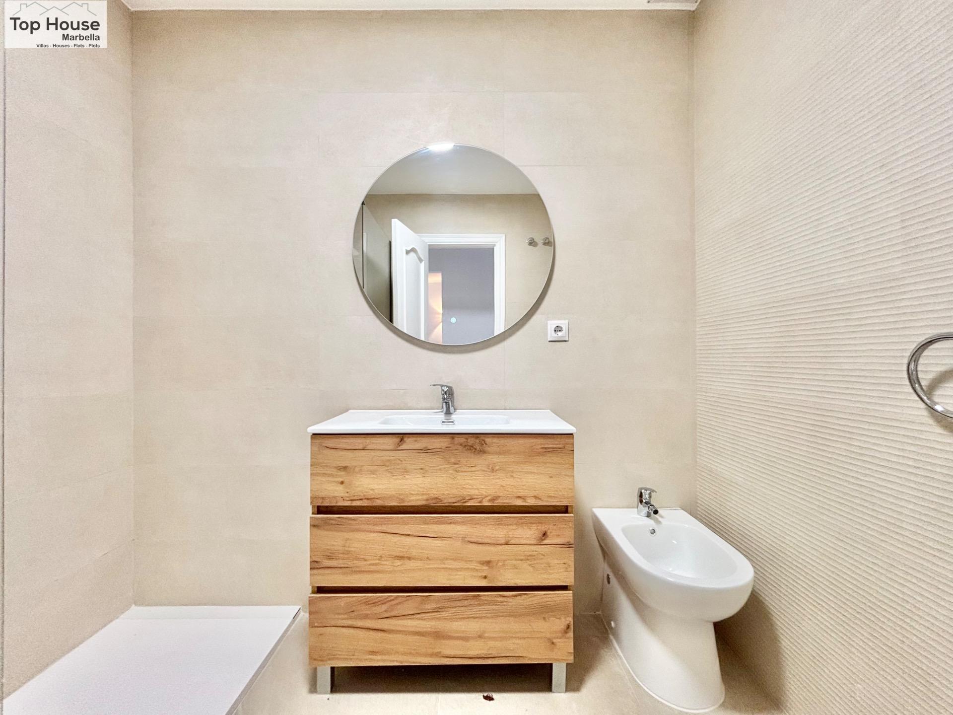 Encantadora vivienda en una urbanización con piscina en la z - foto 16