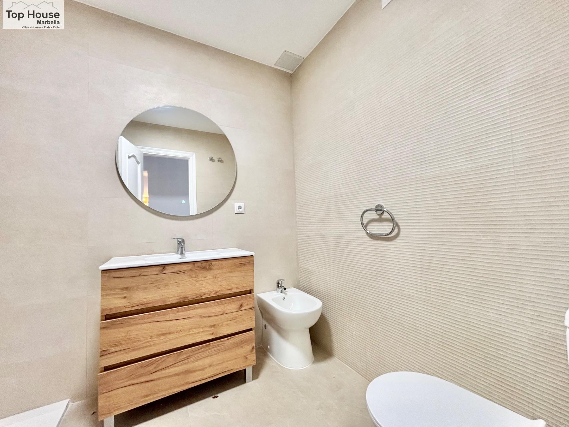 Encantadora vivienda en una urbanización con piscina en la z - foto 17