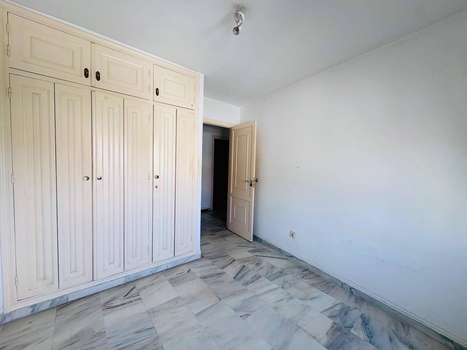 EXCLUSIVO PISO EN EL CENTRO DE MARBELLA A SOLO 700 METROS DE - foto 5