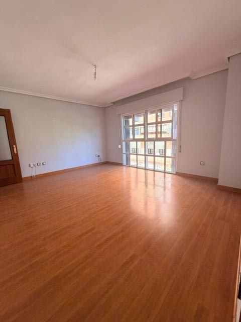 Piso Espacioso y Luminoso en Huerta Rosales - Valdepasillas