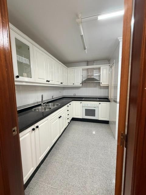 Piso Espacioso y Luminoso en Huerta Rosales - Valdepasillas - foto 12
