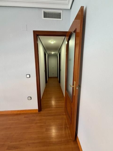 Piso Espacioso y Luminoso en Huerta Rosales - Valdepasillas - foto 16