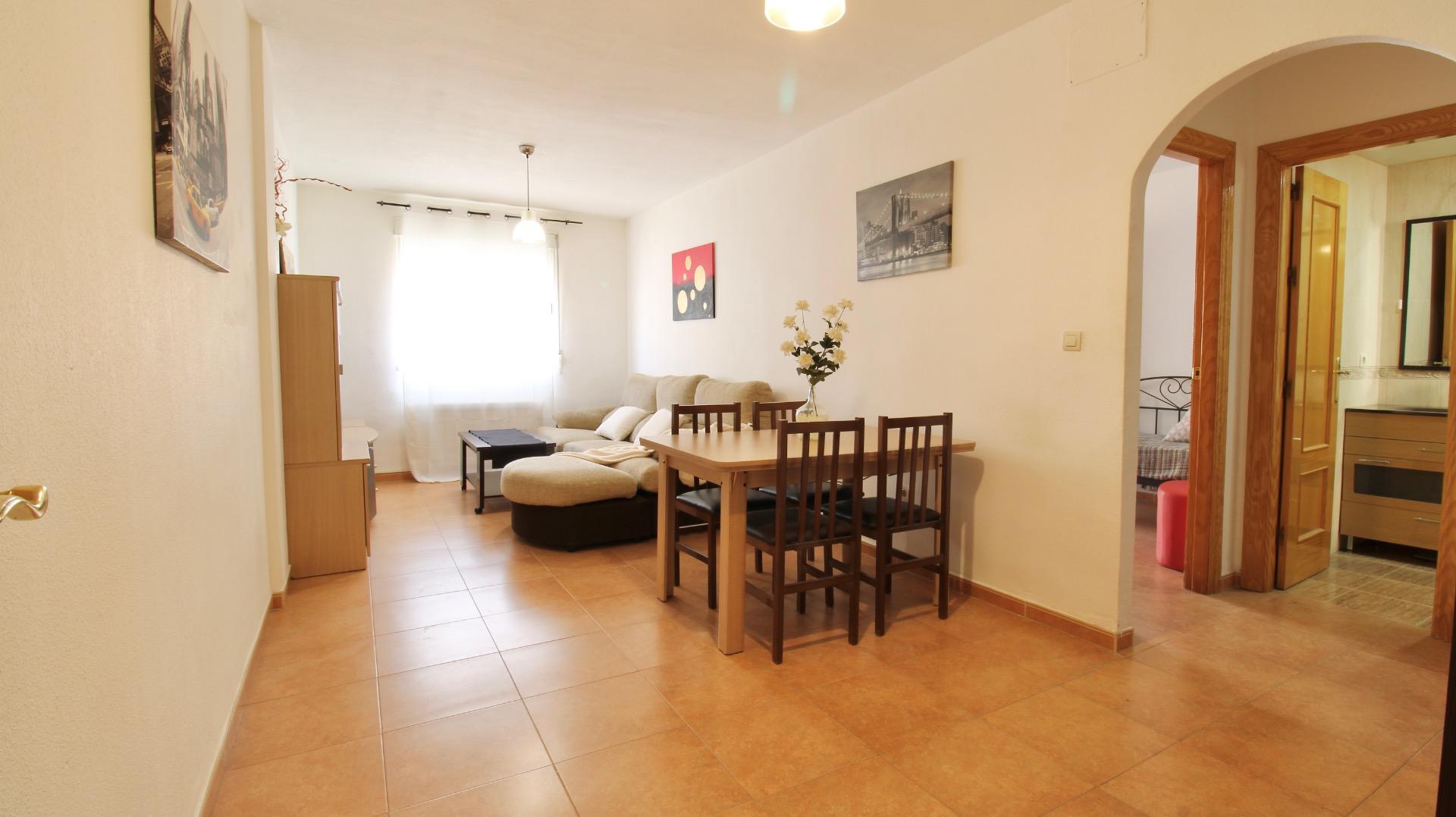 Piso de 3 dormitorios con garaje y terraza en Las Gabias por - foto 4
