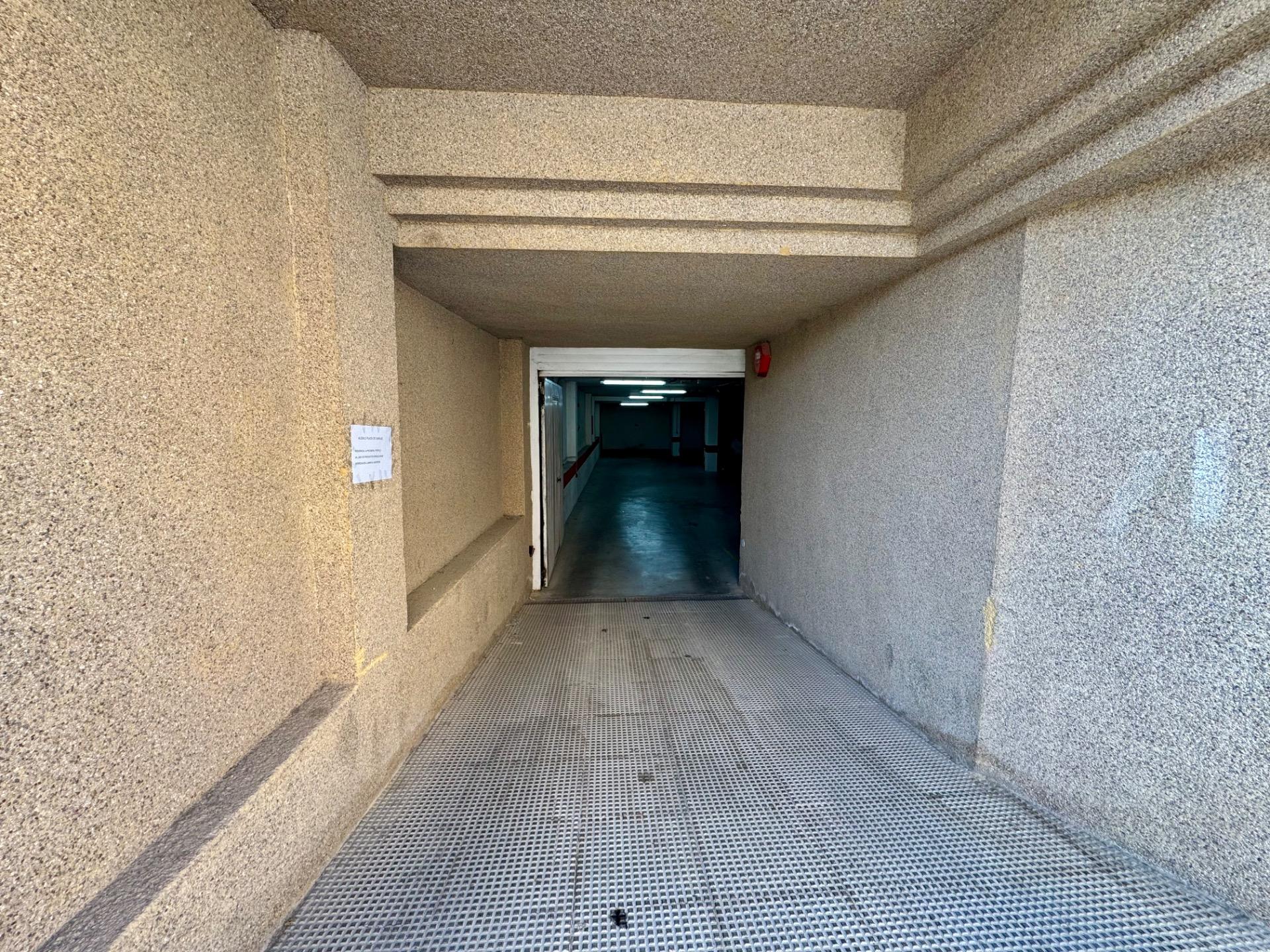 Piso de 3 dormitorios con garaje y terraza en Las Gabias por - foto 44