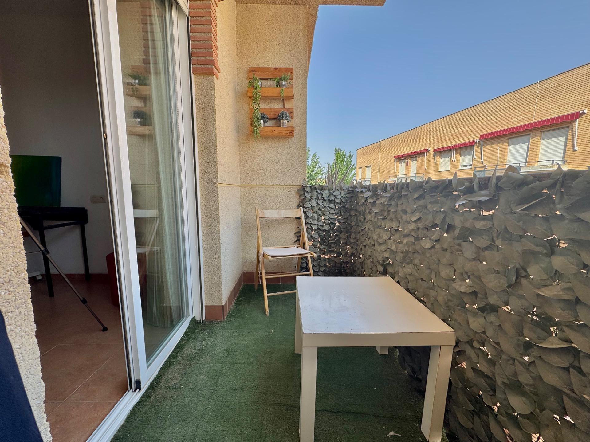 Piso de 3 dormitorios con garaje y terraza en Las Gabias por - foto 9