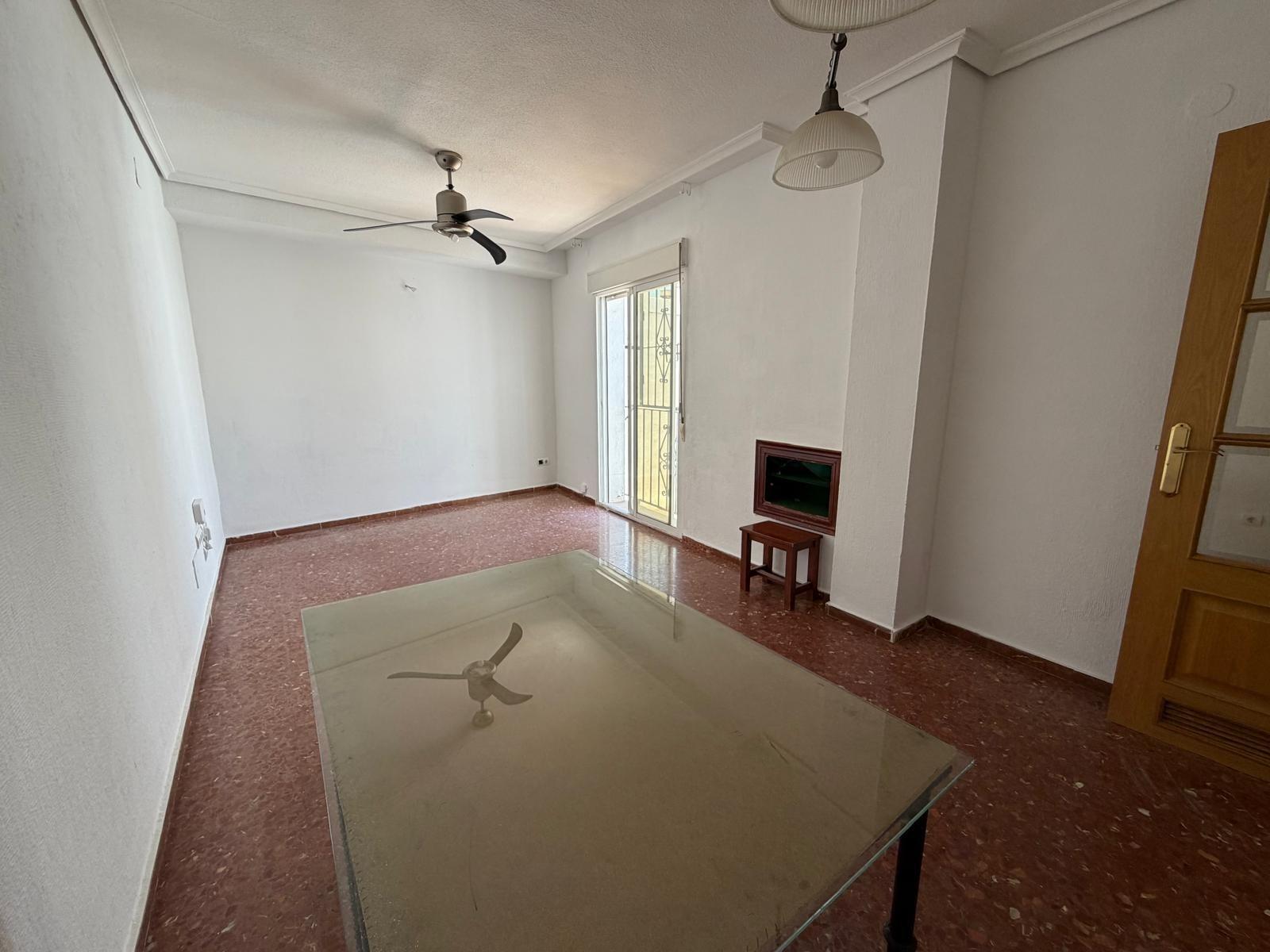 AMPLIO PISO EN ALQUILER EN PLAZA SAN RAFAEL , CÒRDOBA - foto 2