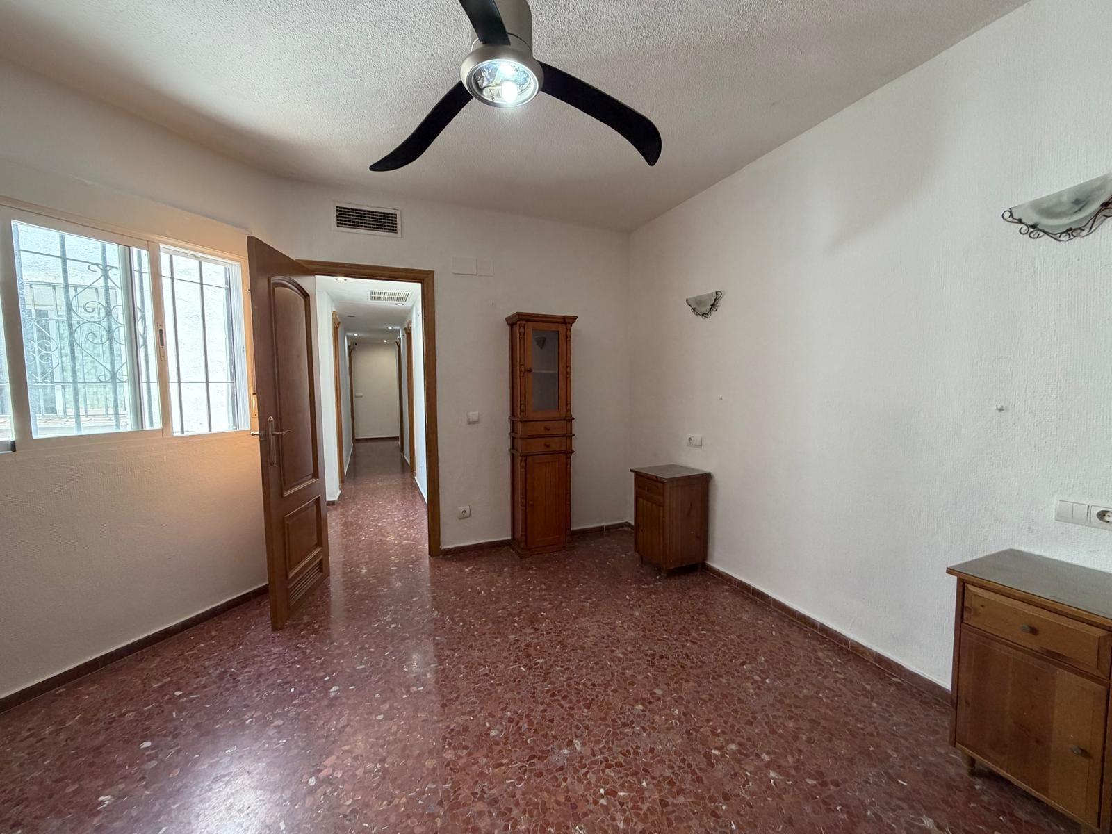 AMPLIO PISO EN ALQUILER EN PLAZA SAN RAFAEL , CÒRDOBA - foto 11