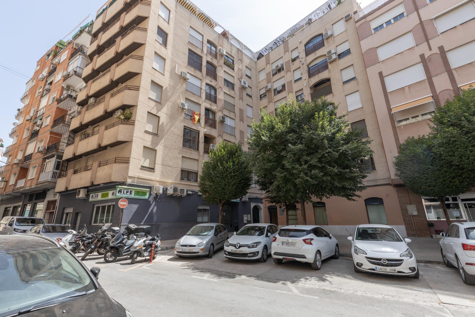 JUNTO AVENIDA ANDALUCES - foto 34
