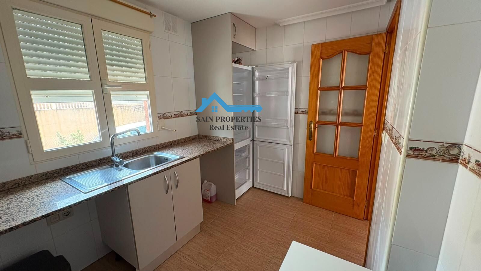 Amplio adosado con piscina comunitaria en el corazón de La N - foto 14