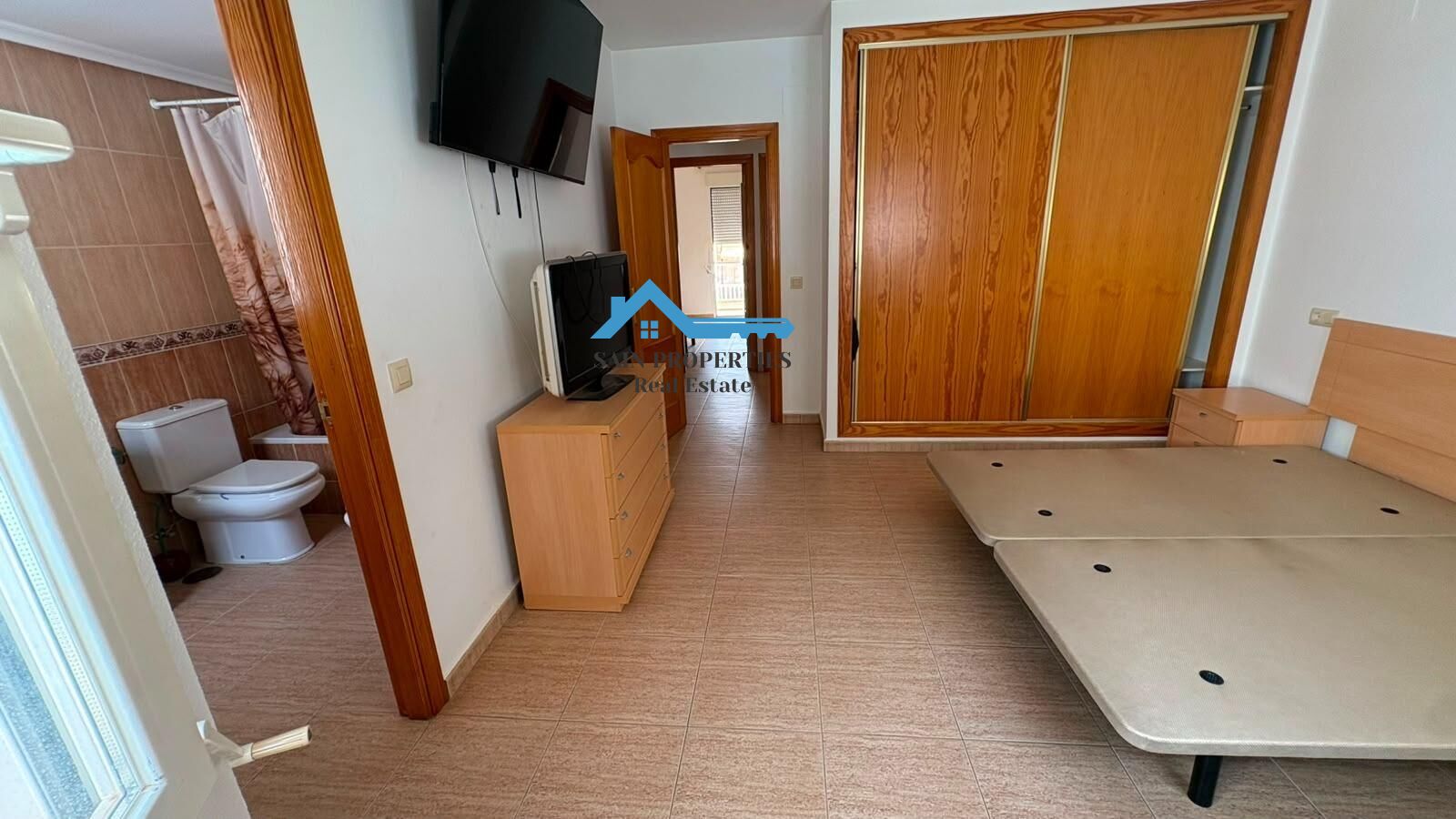 Amplio adosado con piscina comunitaria en el corazón de La N - foto 19