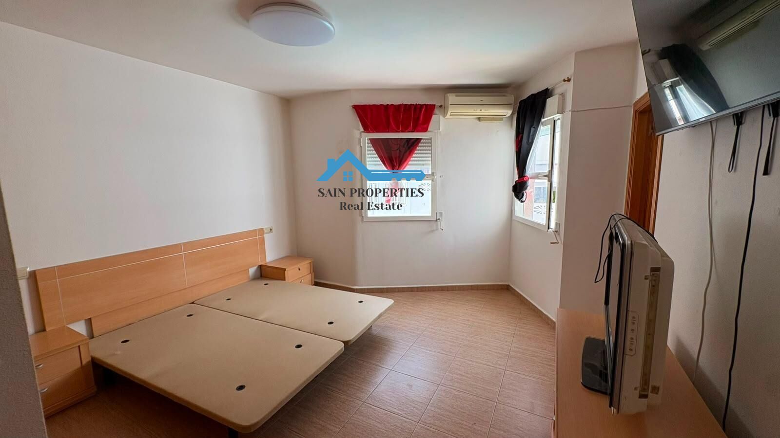 Amplio adosado con piscina comunitaria en el corazón de La N - foto 20