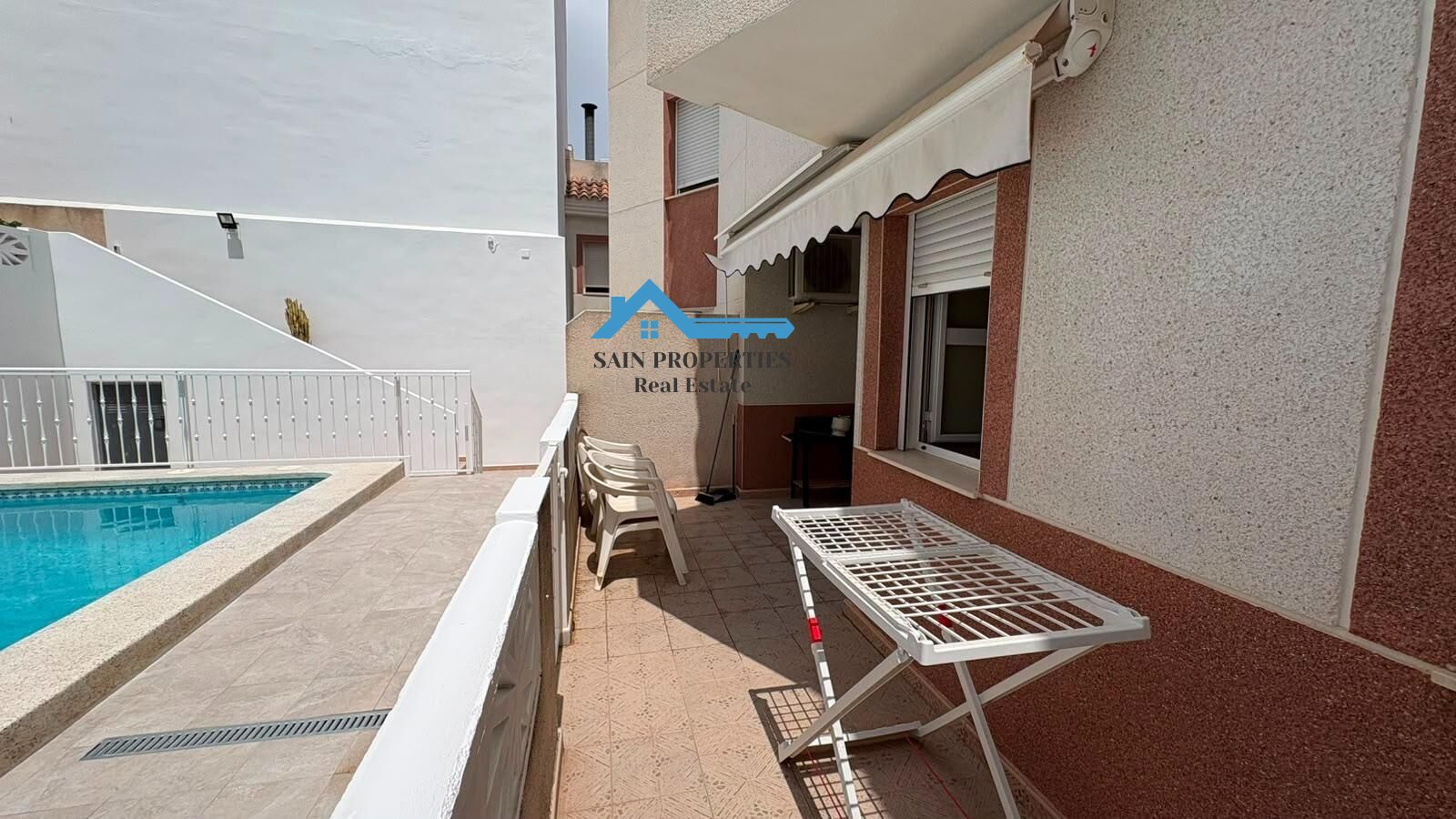 Amplio adosado con piscina comunitaria en el corazón de La N - foto 3