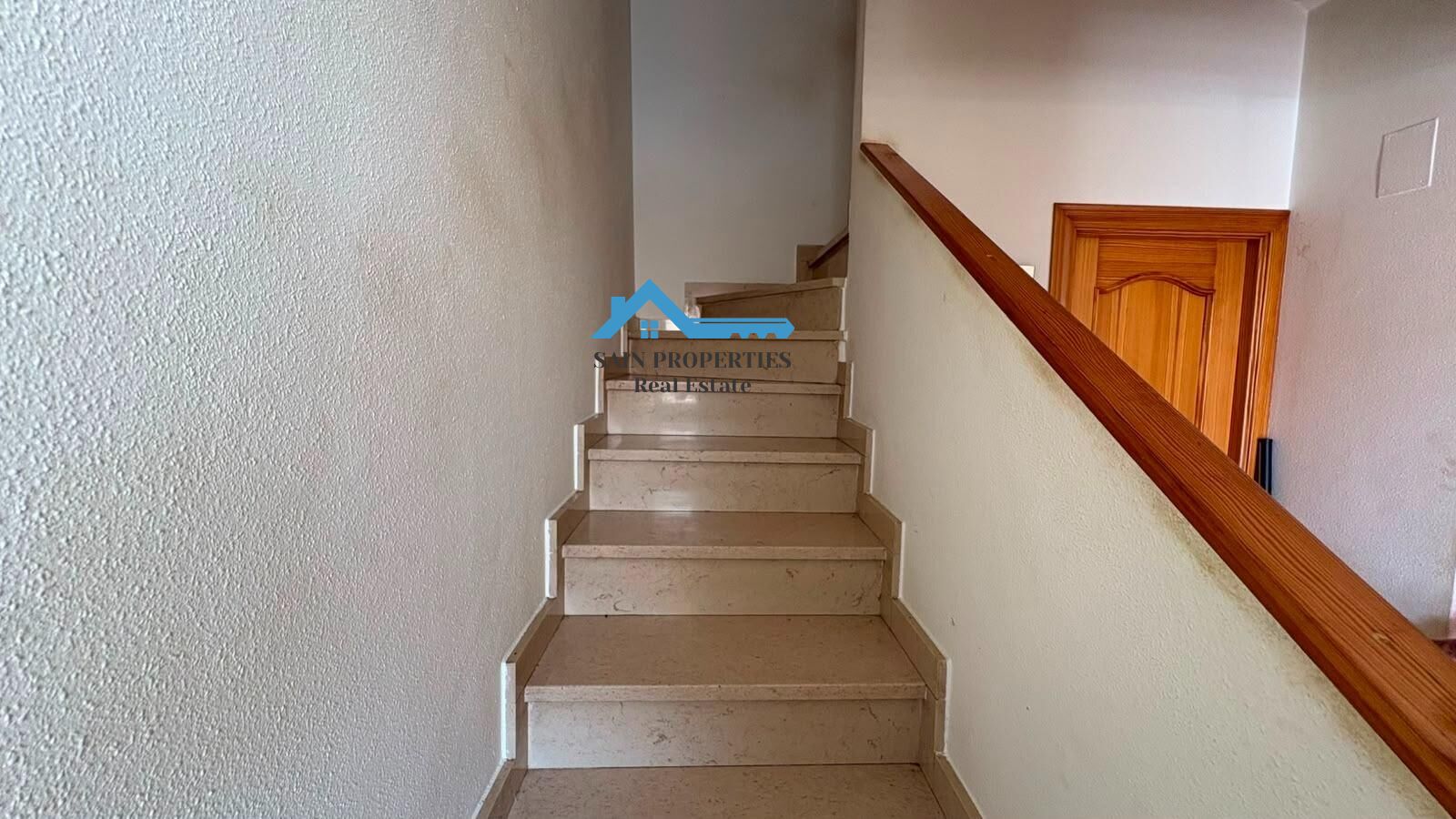 Amplio adosado con piscina comunitaria en el corazón de La N - foto 23