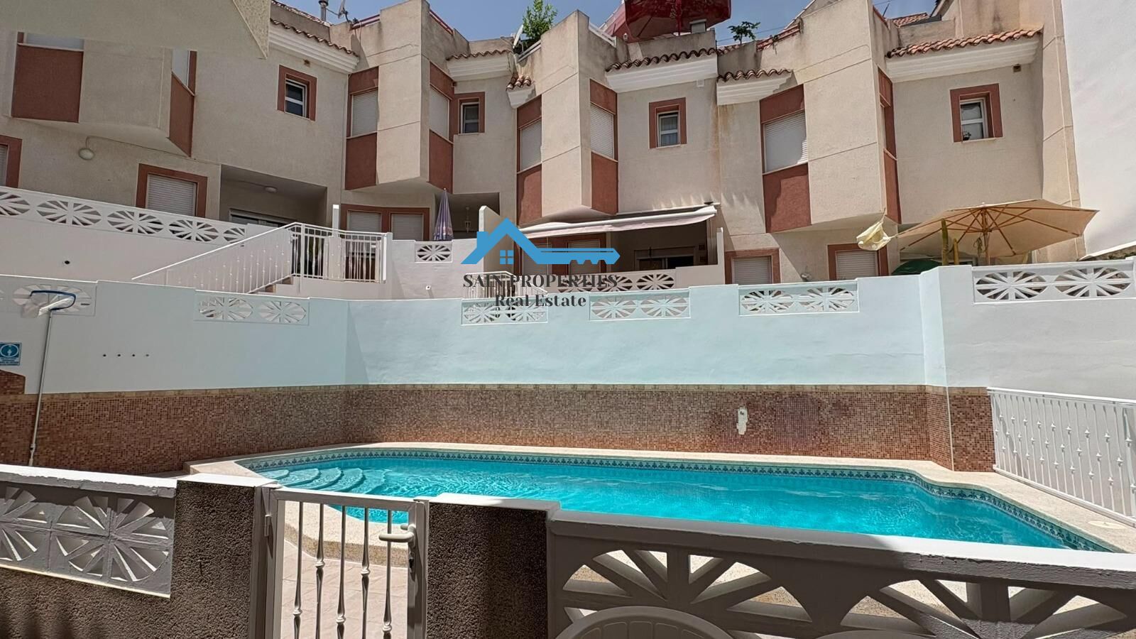 Amplio adosado con piscina comunitaria en el corazón de La N - foto 46