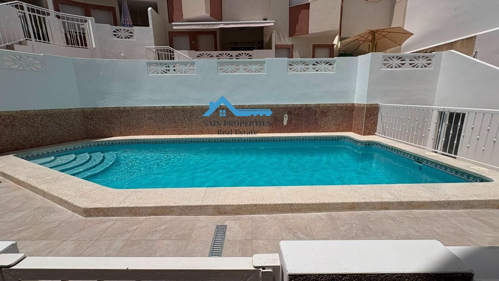 Amplio adosado con piscina comunitaria en el corazón de La N - foto 47