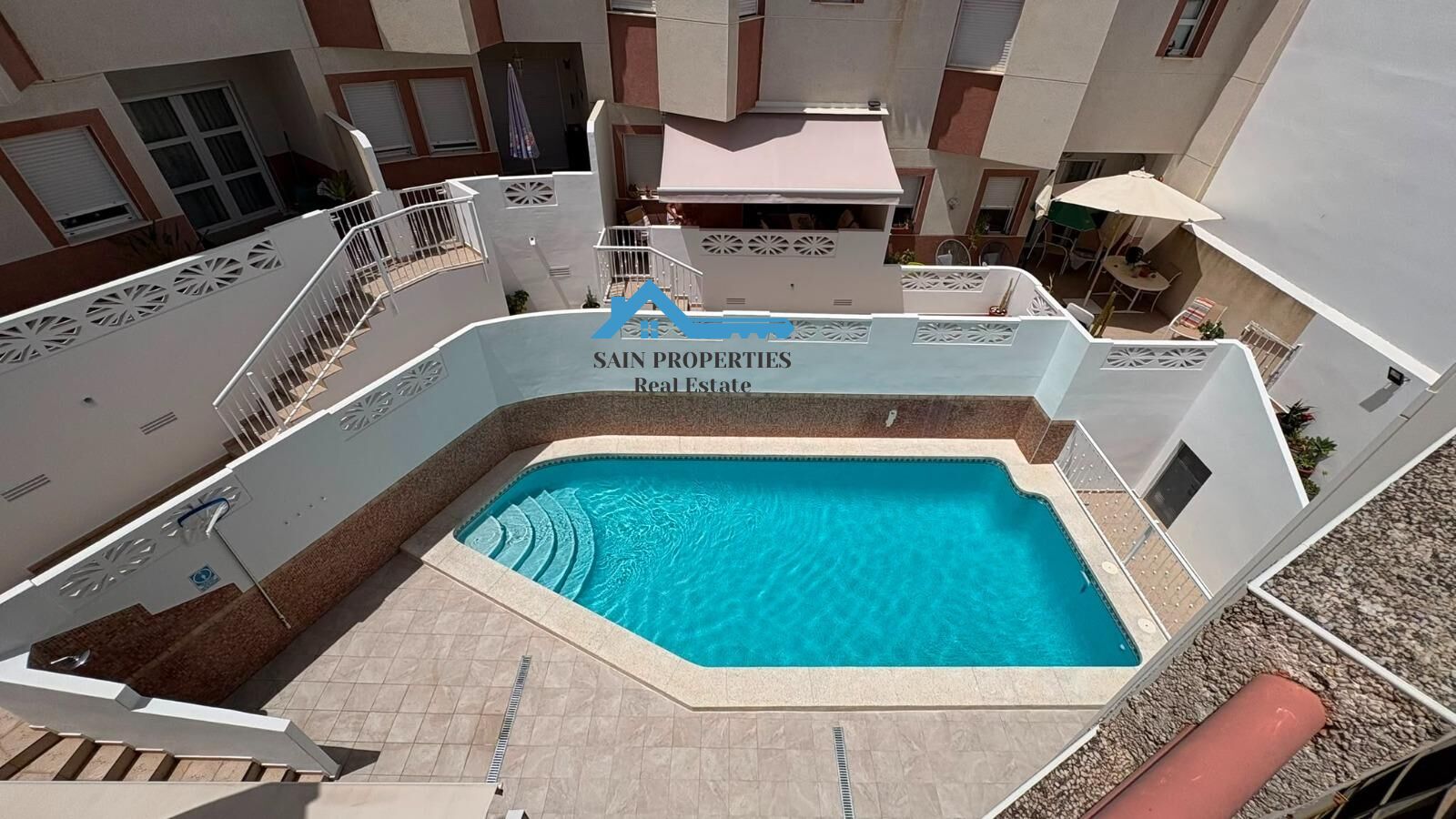 Amplio adosado con piscina comunitaria en el corazón de La N - foto 48