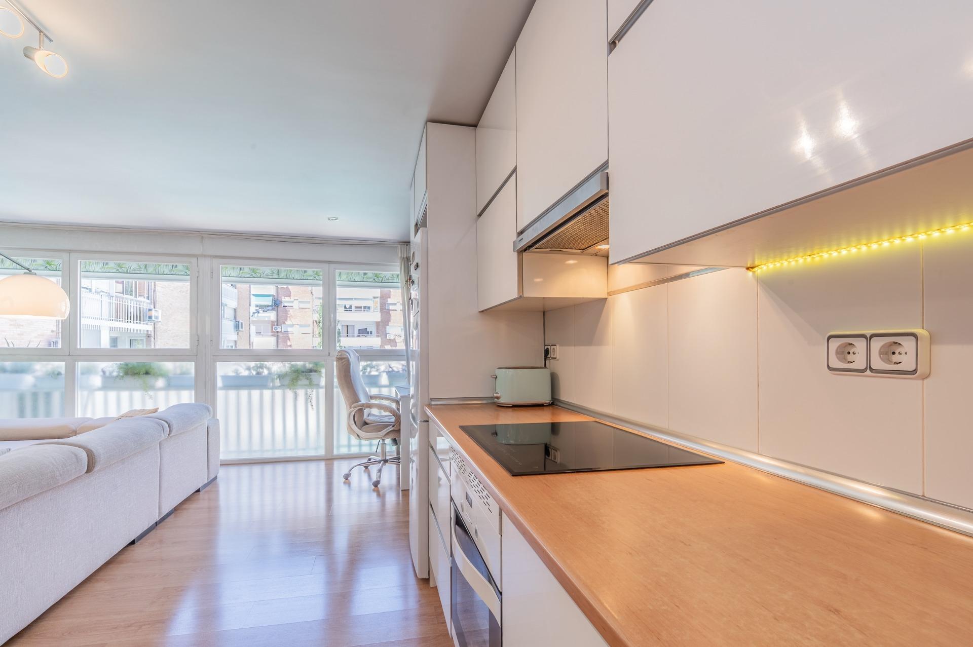 ¡¡Luminoso, moderno y listo para entrar a vivir | Junto a Pl - foto 7
