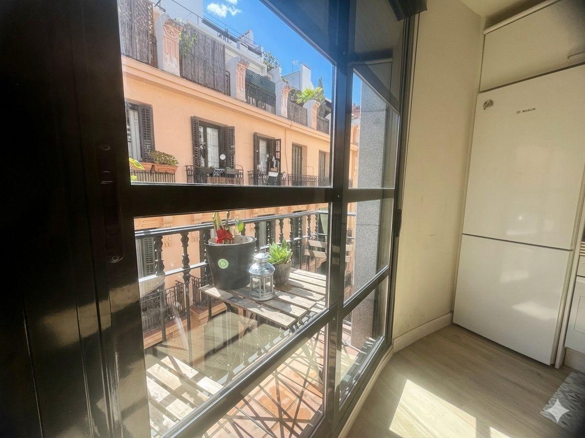 Luminoso piso con balcón en el corazón de La Latina - foto 8