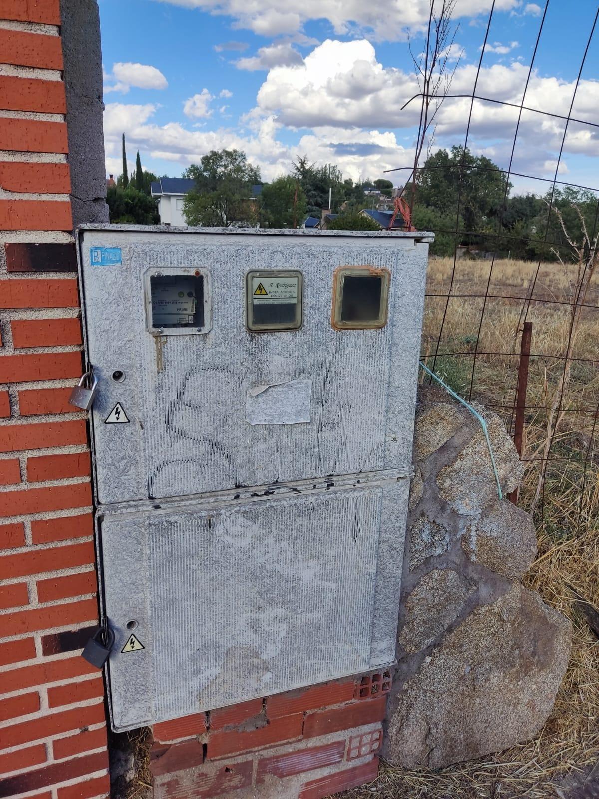 Oportunidad Única: Amplia Parcela en Urbanización Consolidad - foto 4