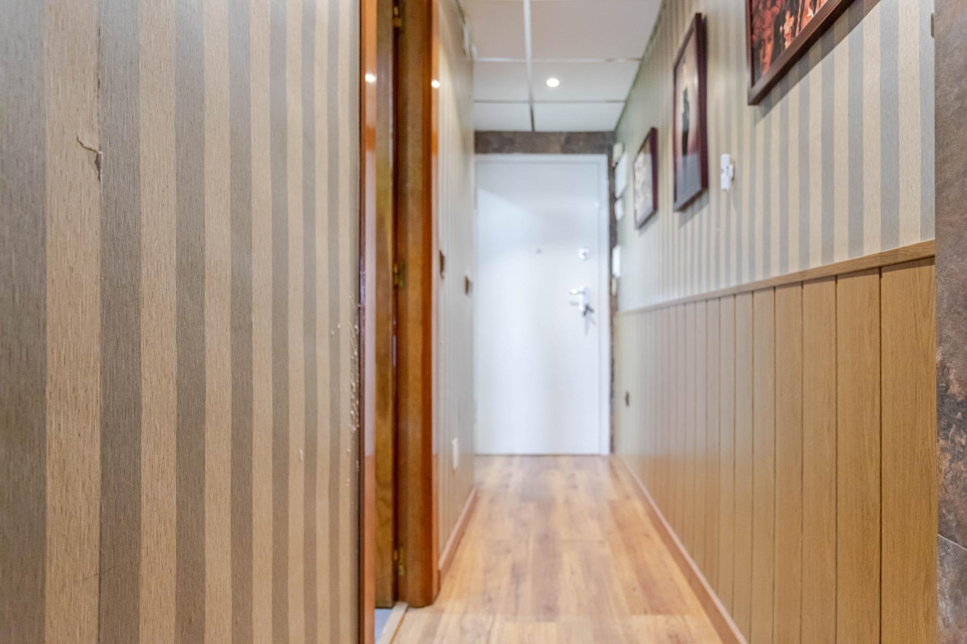 Amplia vivienda con espectacular reforma, enorme baño princi - foto 17
