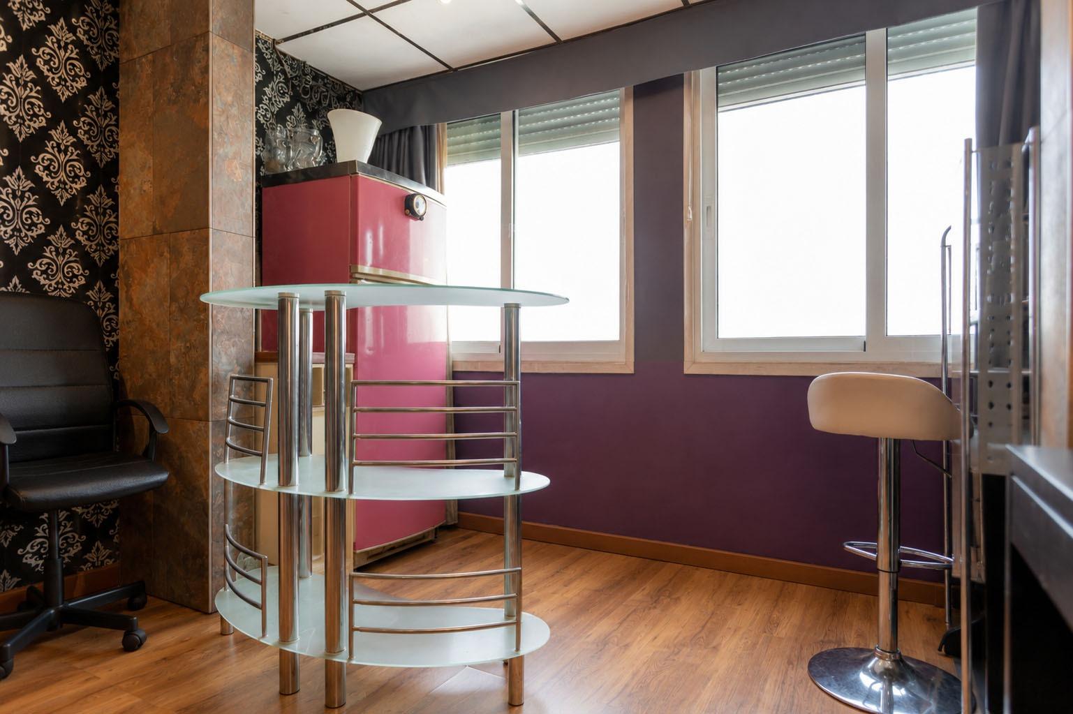 Amplia vivienda con espectacular reforma, enorme baño princi - foto 6