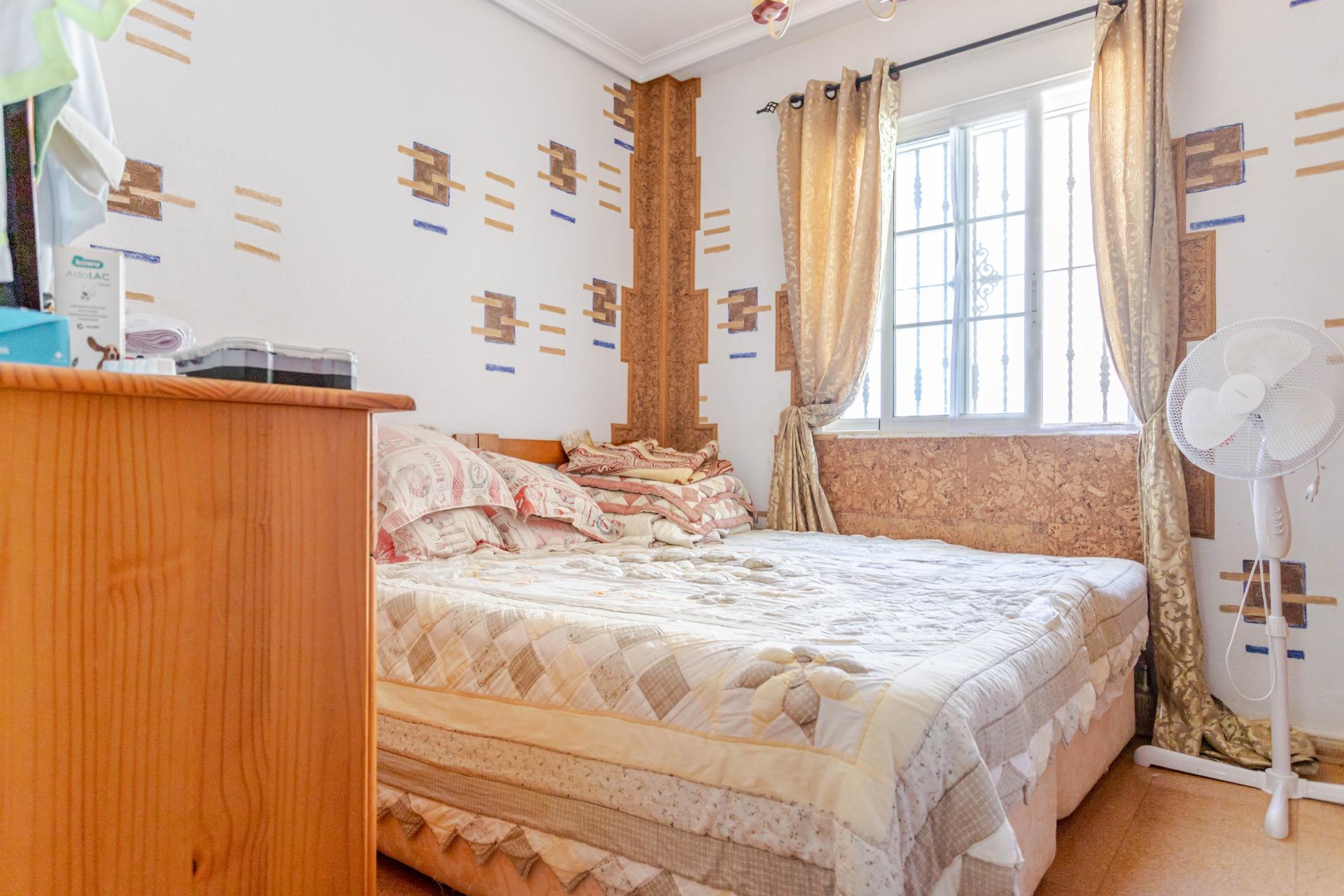 Amplio bungalow en planta baja con parcela de 150 m2 y aparc - foto 17