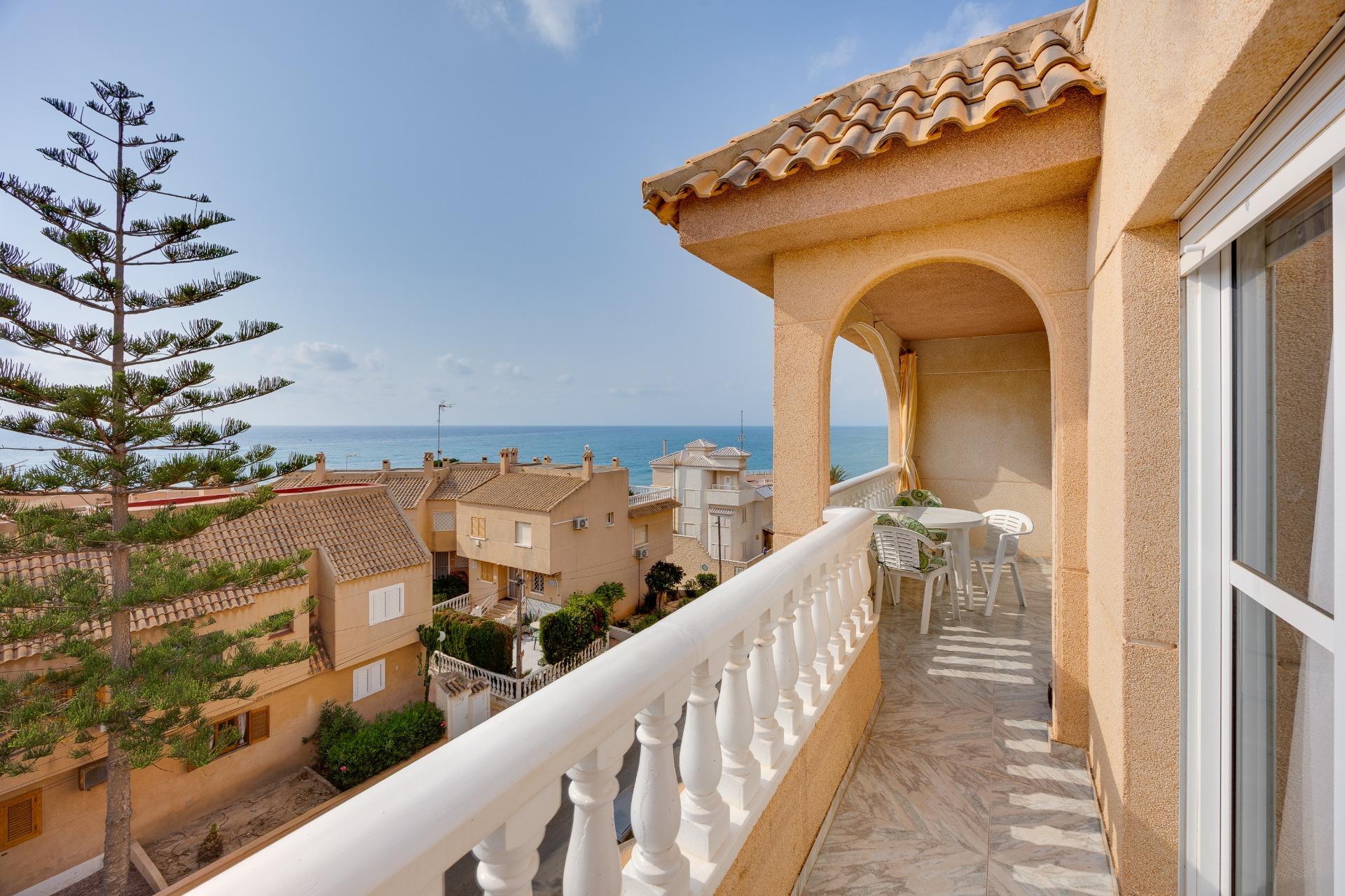 Apartamento con vistas al mar a solo 100 metros de la playa  - foto 21