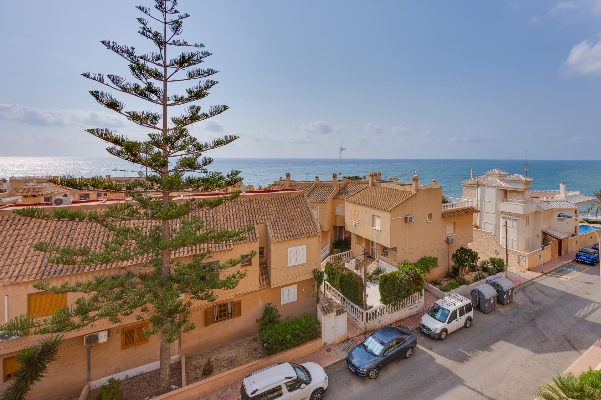 Apartamento con vistas al mar a solo 100 metros de la playa  - foto 22