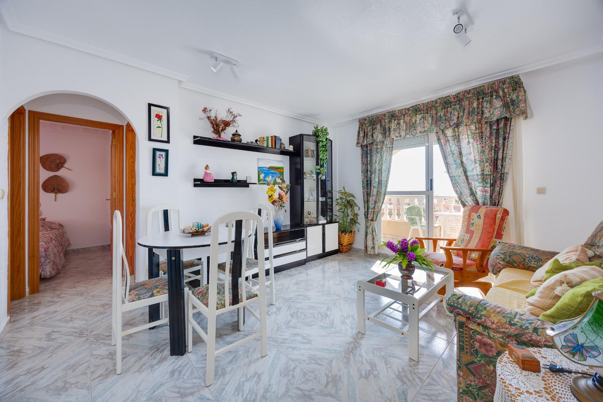 Apartamento con vistas al mar a solo 100 metros de la playa  - foto 4