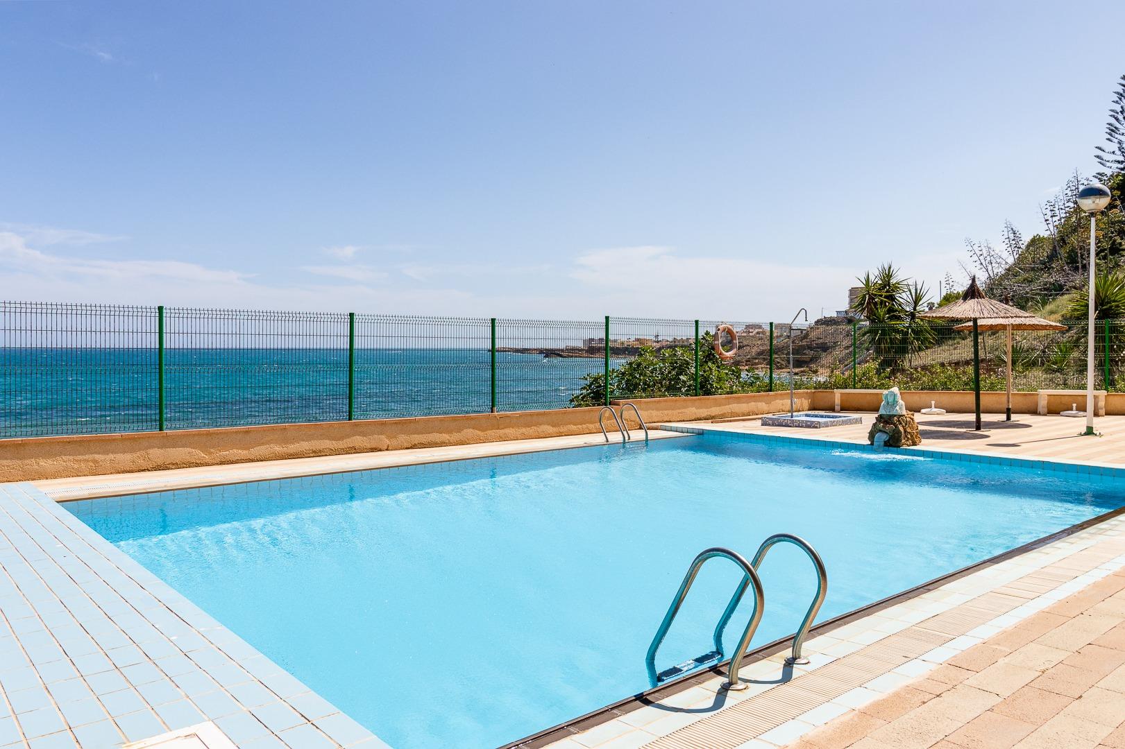 Apartamento con vistas al mar a solo 100 metros de la playa  - foto 39
