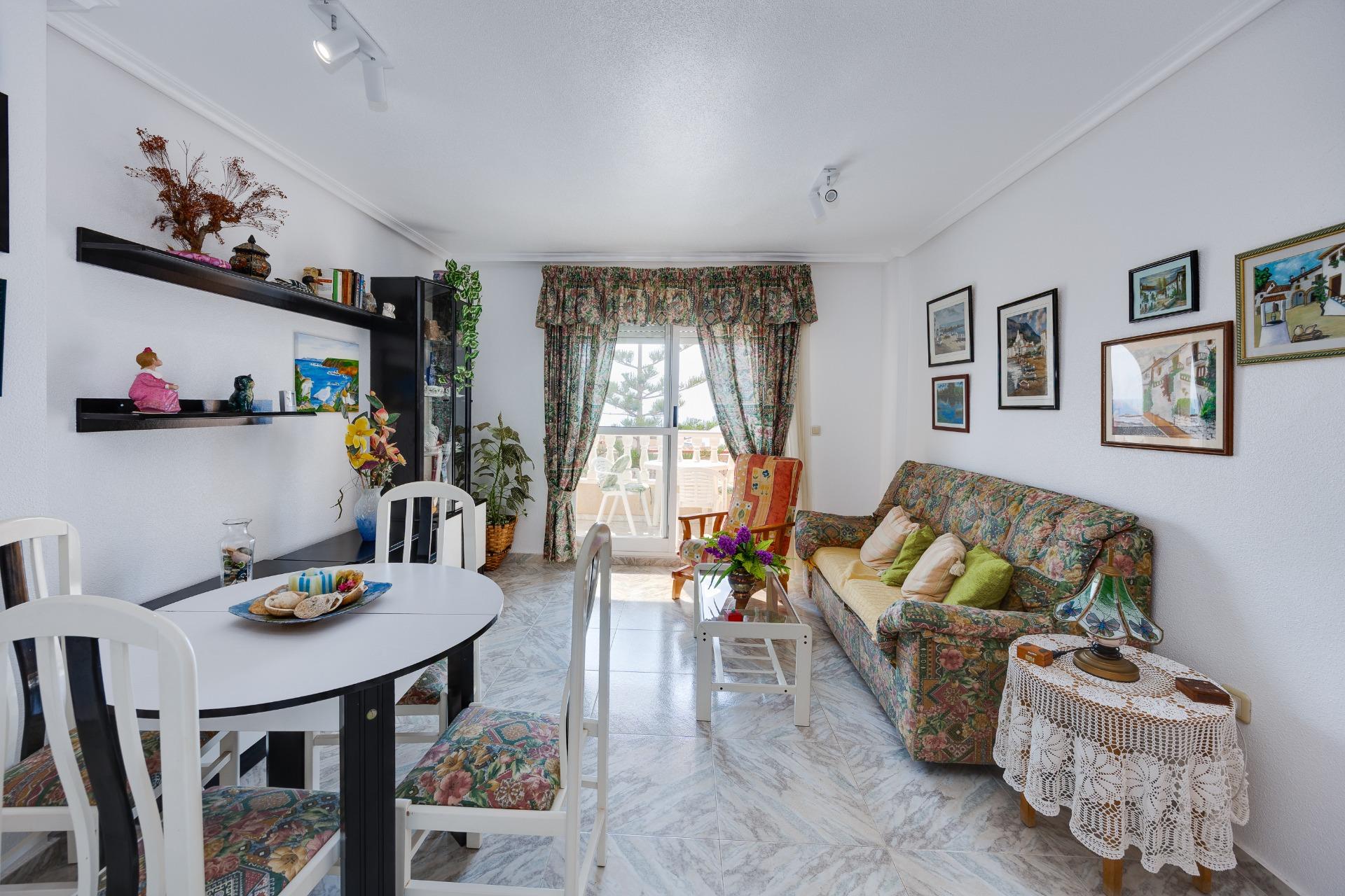 Apartamento con vistas al mar a solo 100 metros de la playa  - foto 5