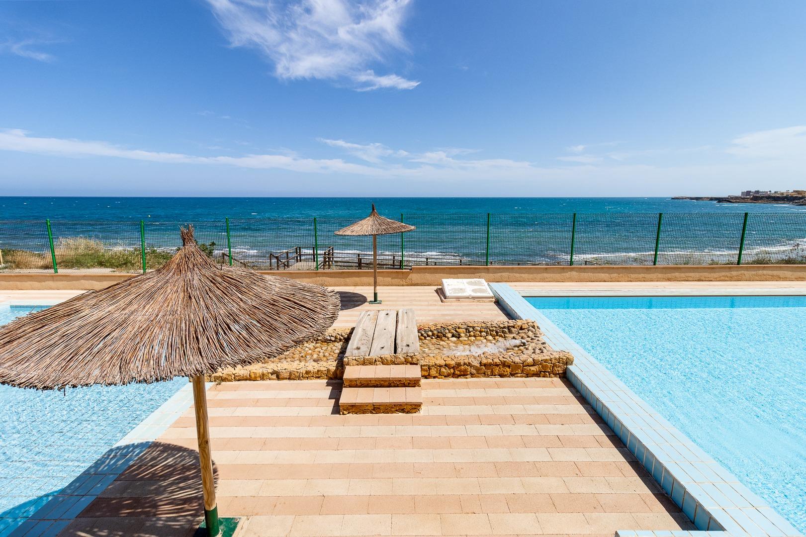 Apartamento con vistas al mar a solo 100 metros de la playa  - foto 42