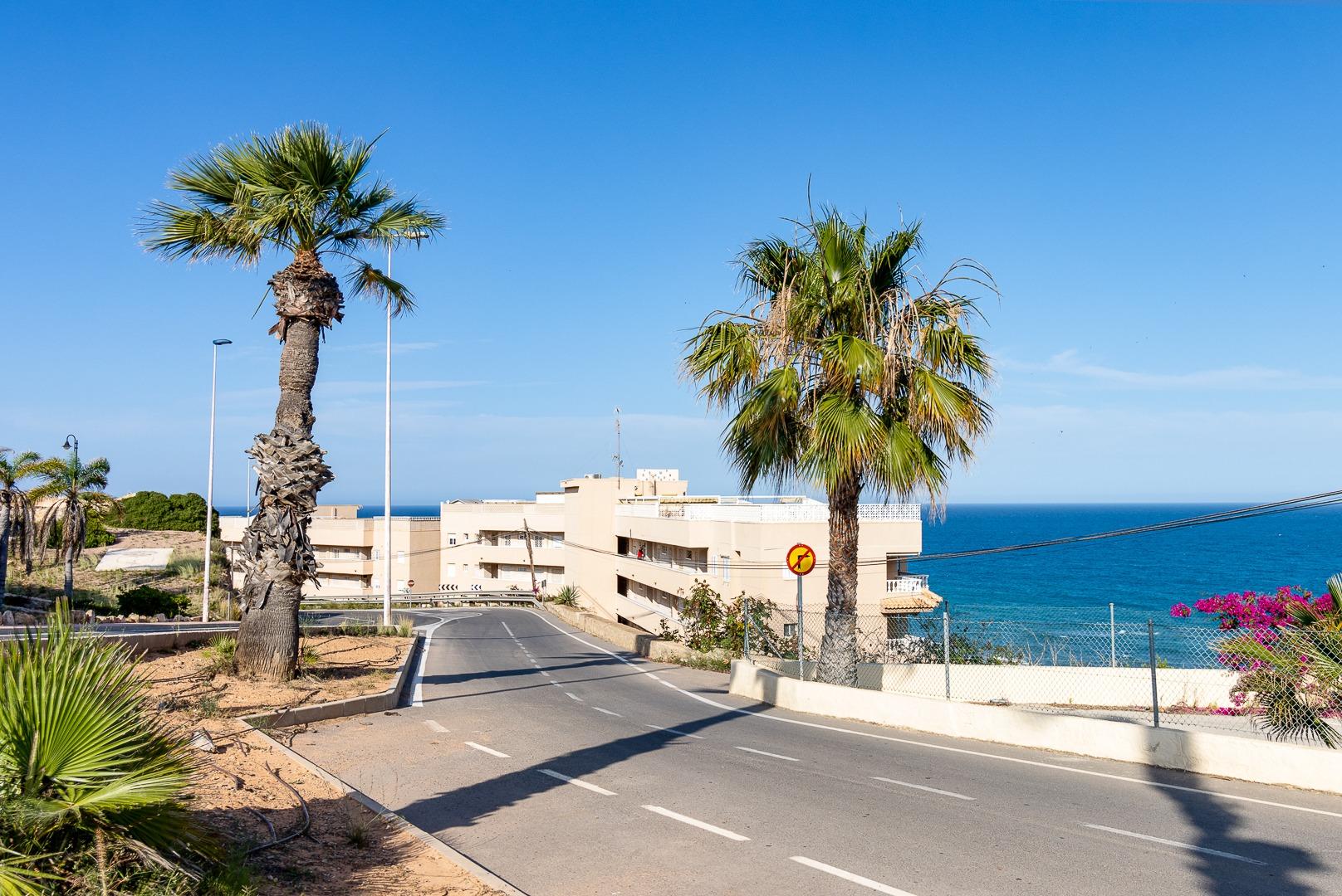Apartamento con vistas al mar a solo 100 metros de la playa  - foto 49