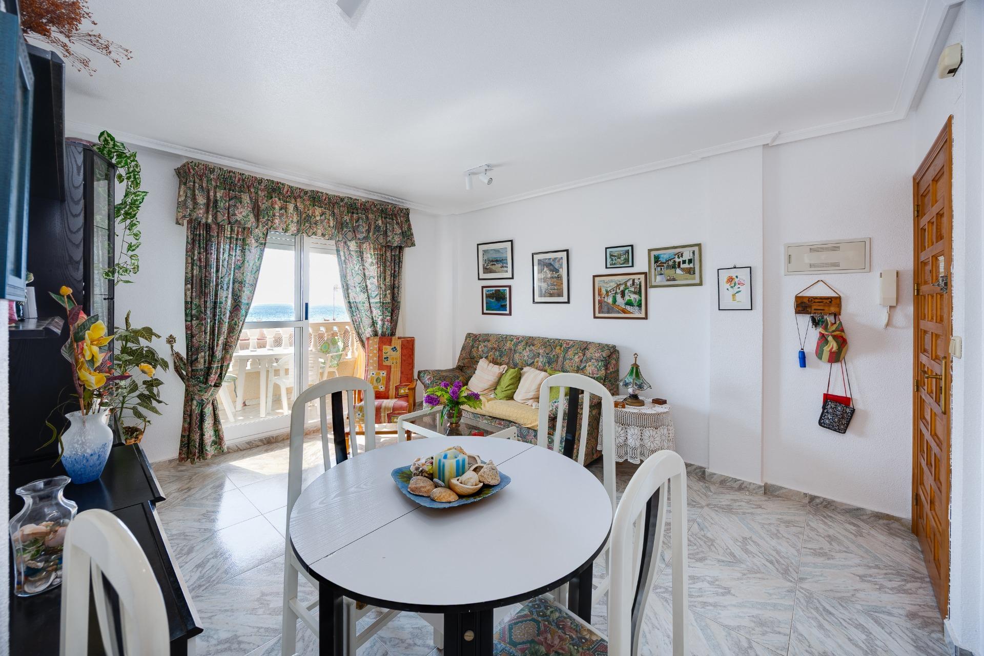 Apartamento con vistas al mar a solo 100 metros de la playa  - foto 6