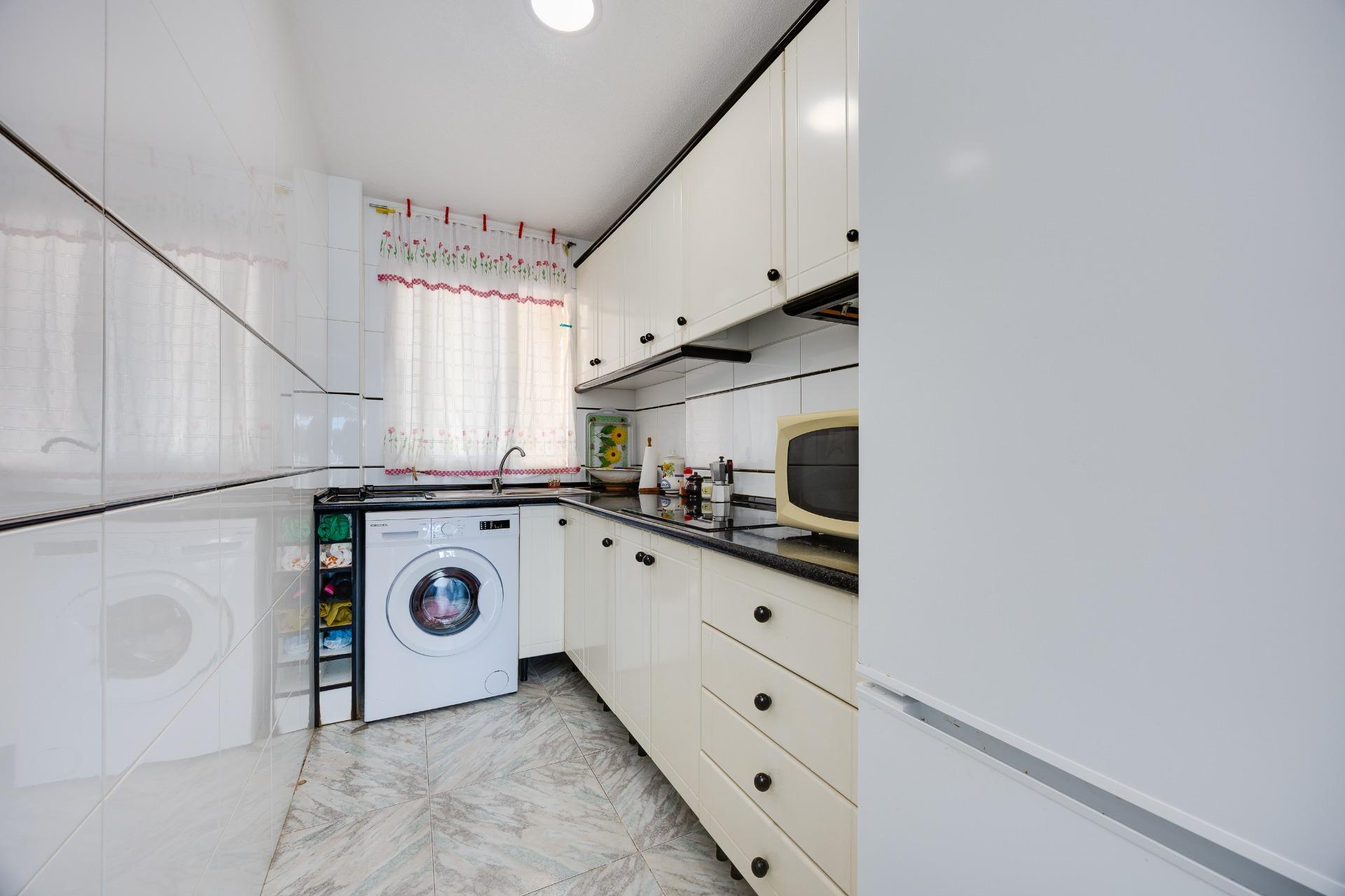 Apartamento con vistas al mar a solo 100 metros de la playa  - foto 10