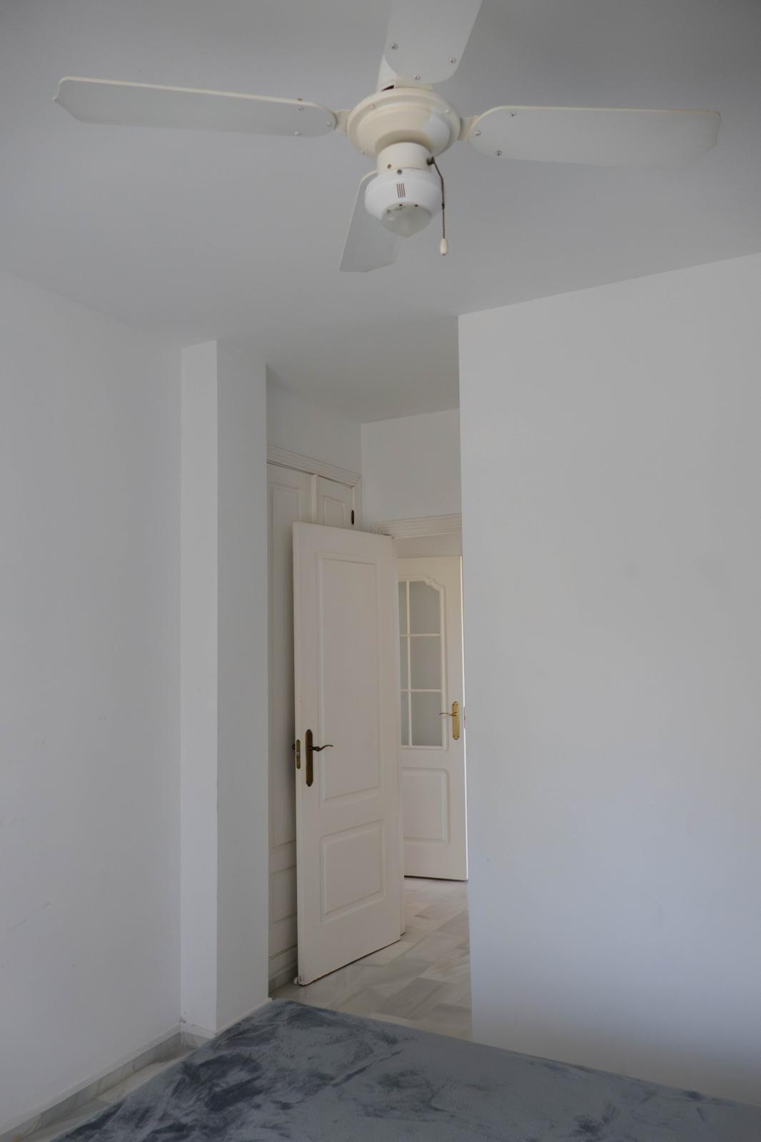 CHOLLO!!! Apartamento de 125 m2 de 3 dormitorios y dos baños - foto 20