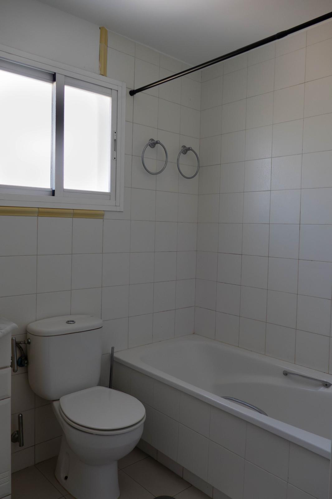 CHOLLO!!! Apartamento de 125 m2 de 3 dormitorios y dos baños - foto 24