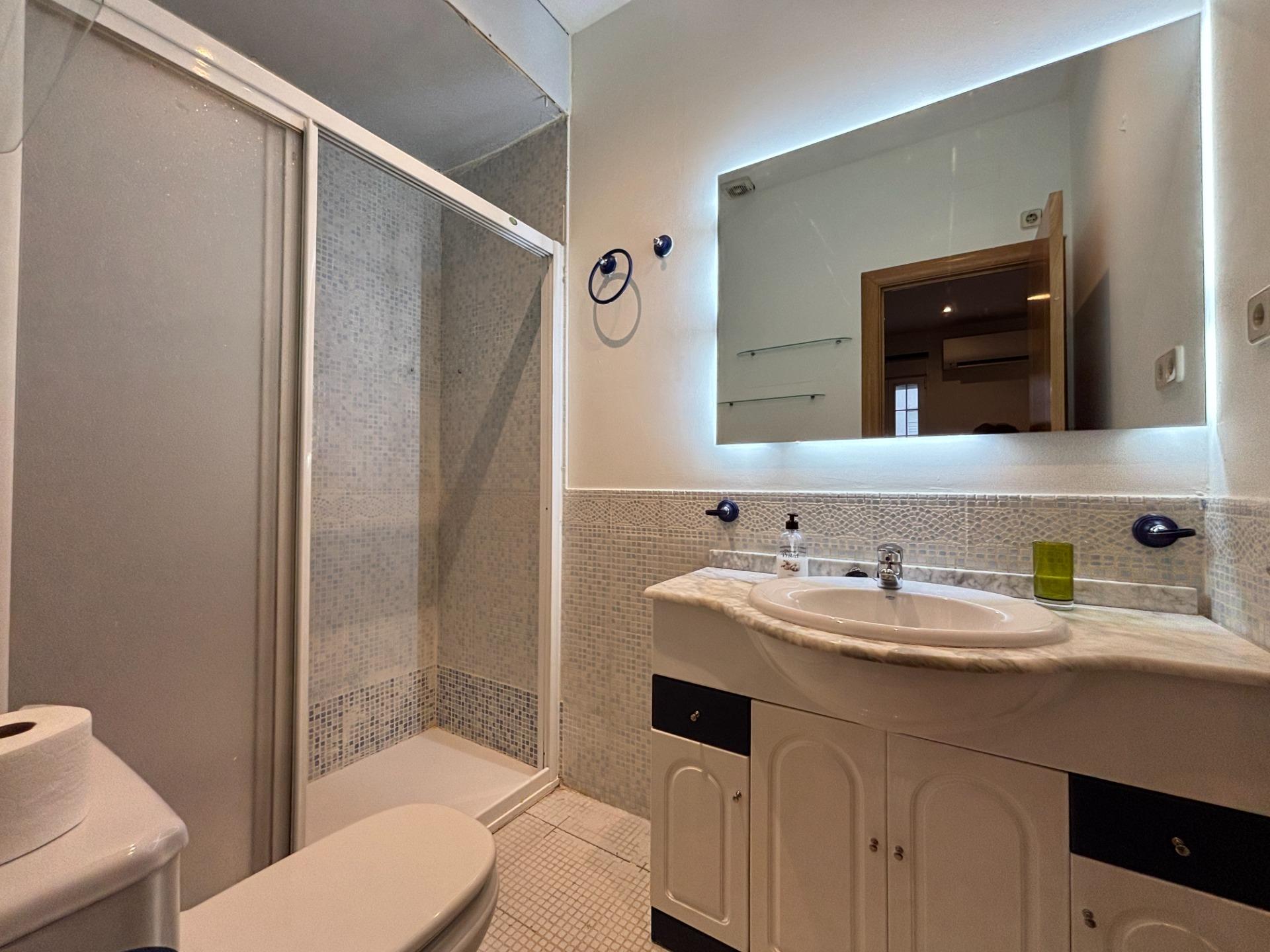 Piso en alquiler de 1 habitación en calle Fernández de los R - foto 12