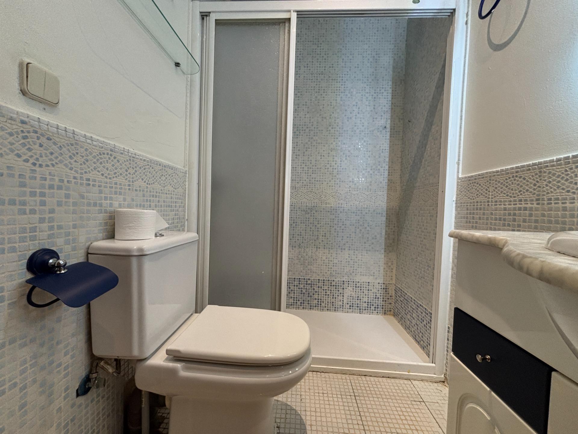 Piso en alquiler de 1 habitación en calle Fernández de los R - foto 13