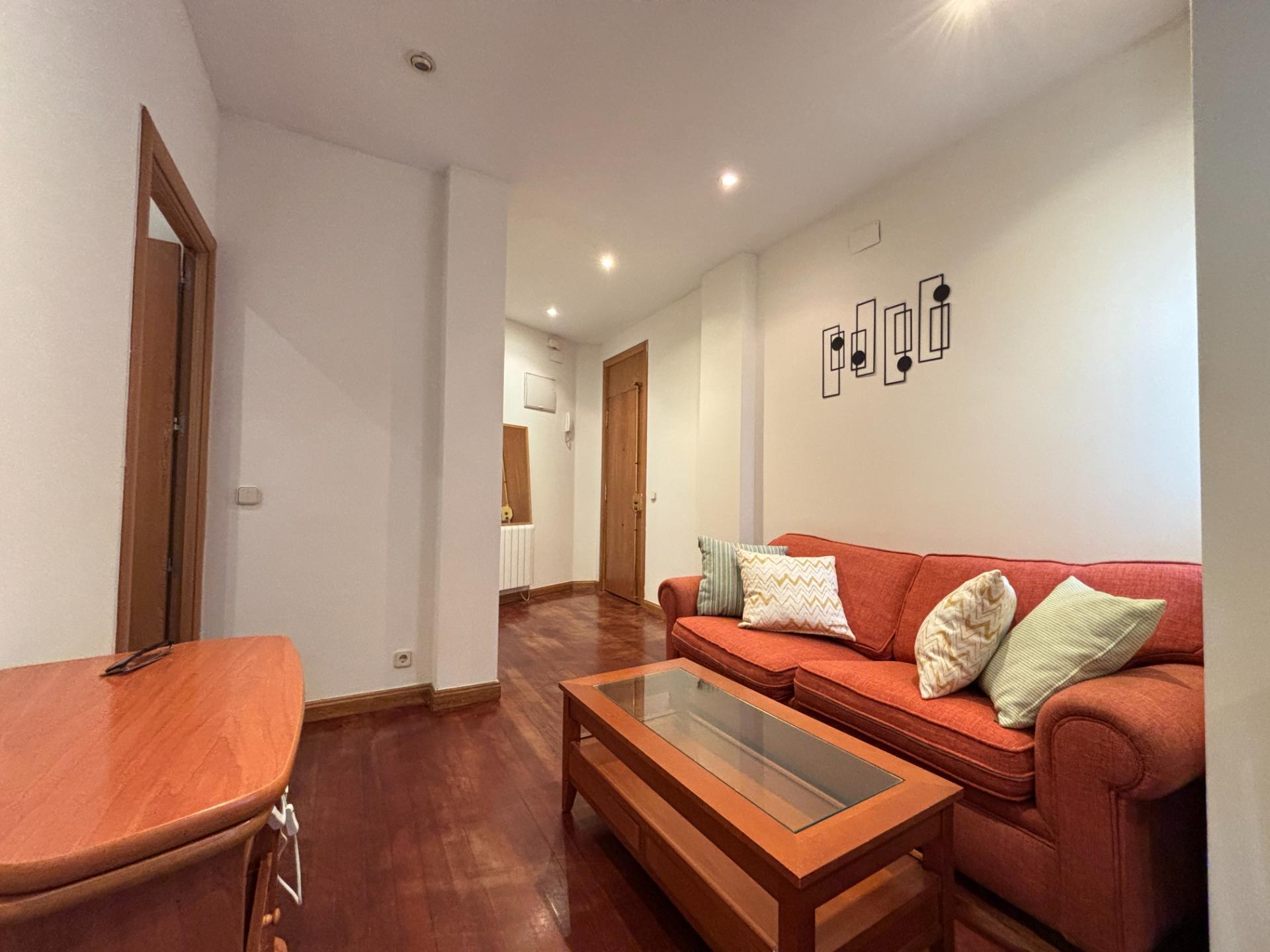 Piso en alquiler de 1 habitación en calle Fernández de los R - foto 3
