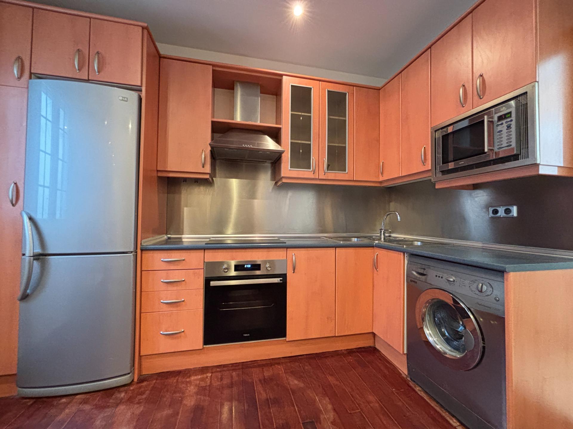 Piso en alquiler de 1 habitación en calle Fernández de los R - foto 5