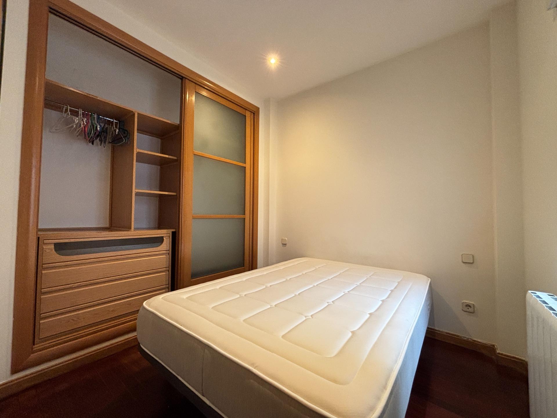 Piso en alquiler de 1 habitación en calle Fernández de los R - foto 9