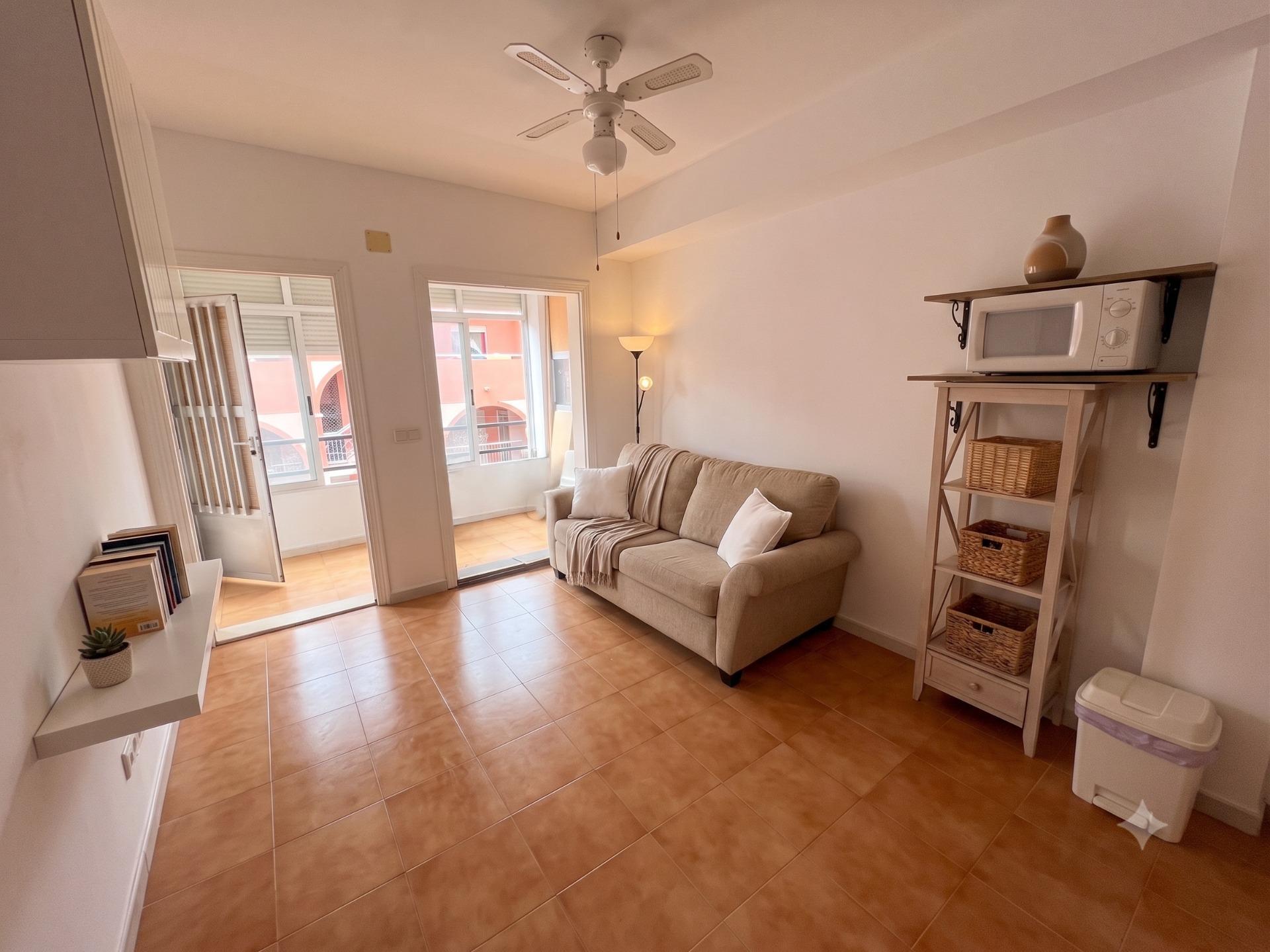 ¡Oportunidad Única en La Mata! Ático de 1 dormitorio a 350 m - foto 2
