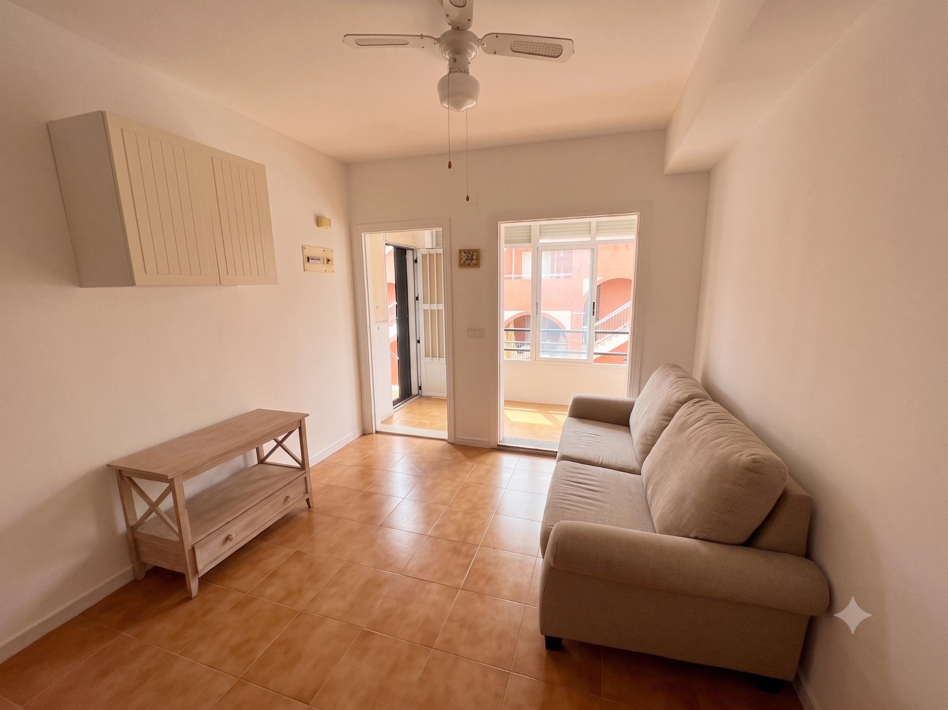 ¡Oportunidad Única en La Mata! Ático de 1 dormitorio a 350 m - foto 3