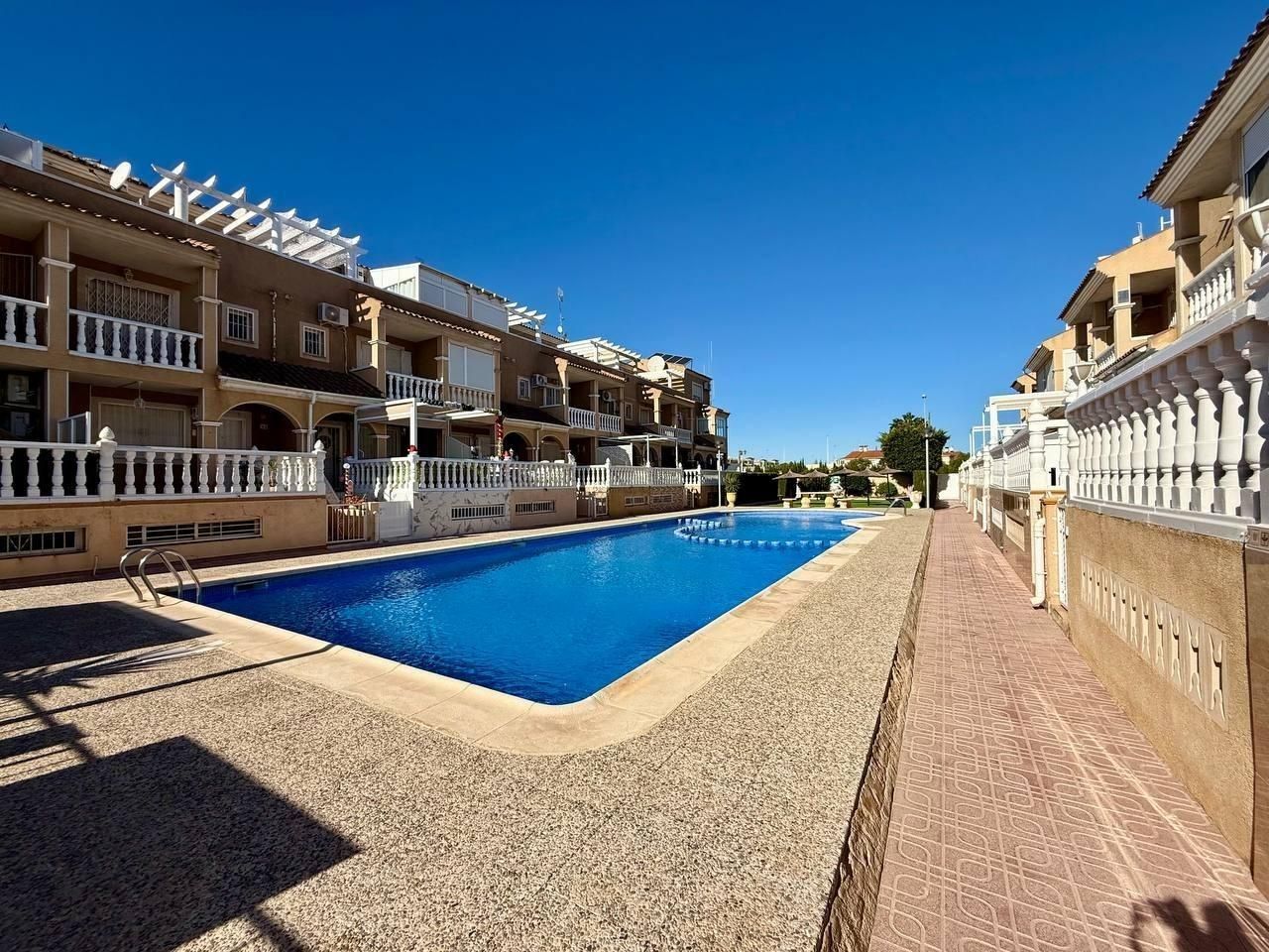 Villa 4 habitaciones 191m² en venta - Punta Prima - foto 19