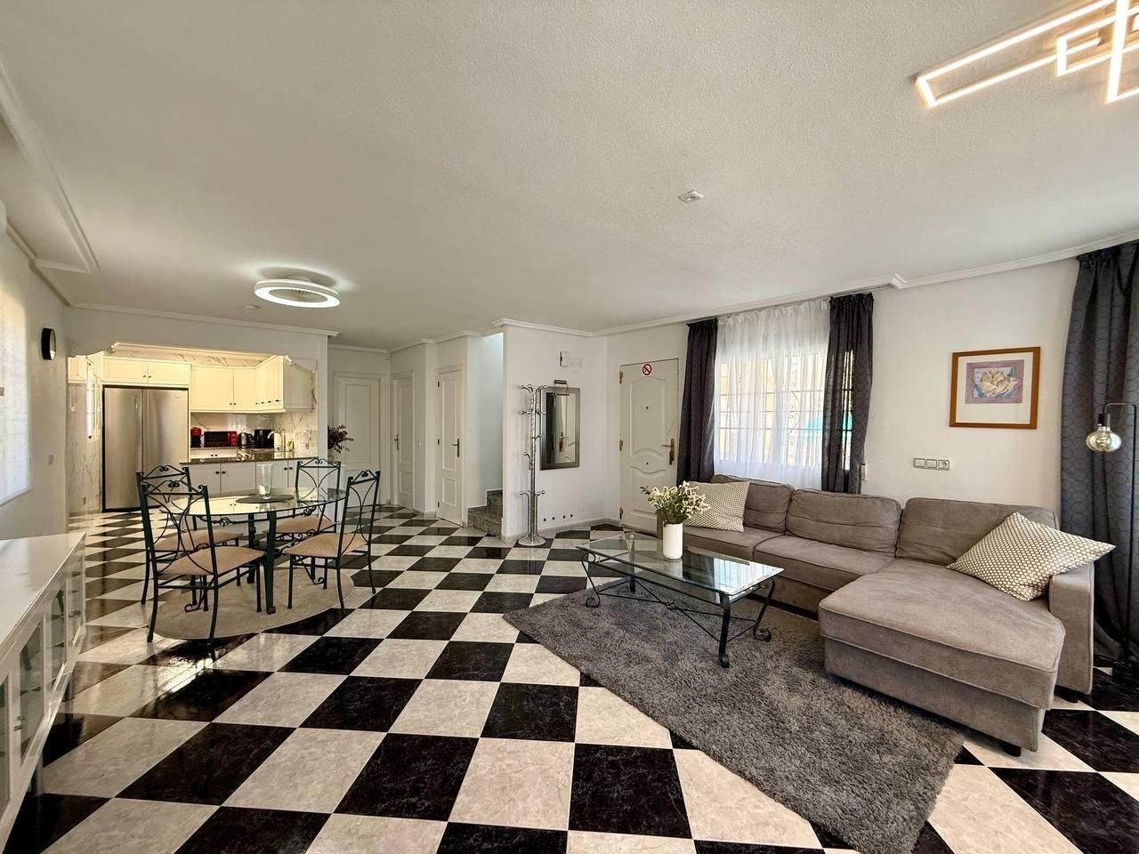 Villa 4 habitaciones 191m² en venta - Punta Prima - foto 3