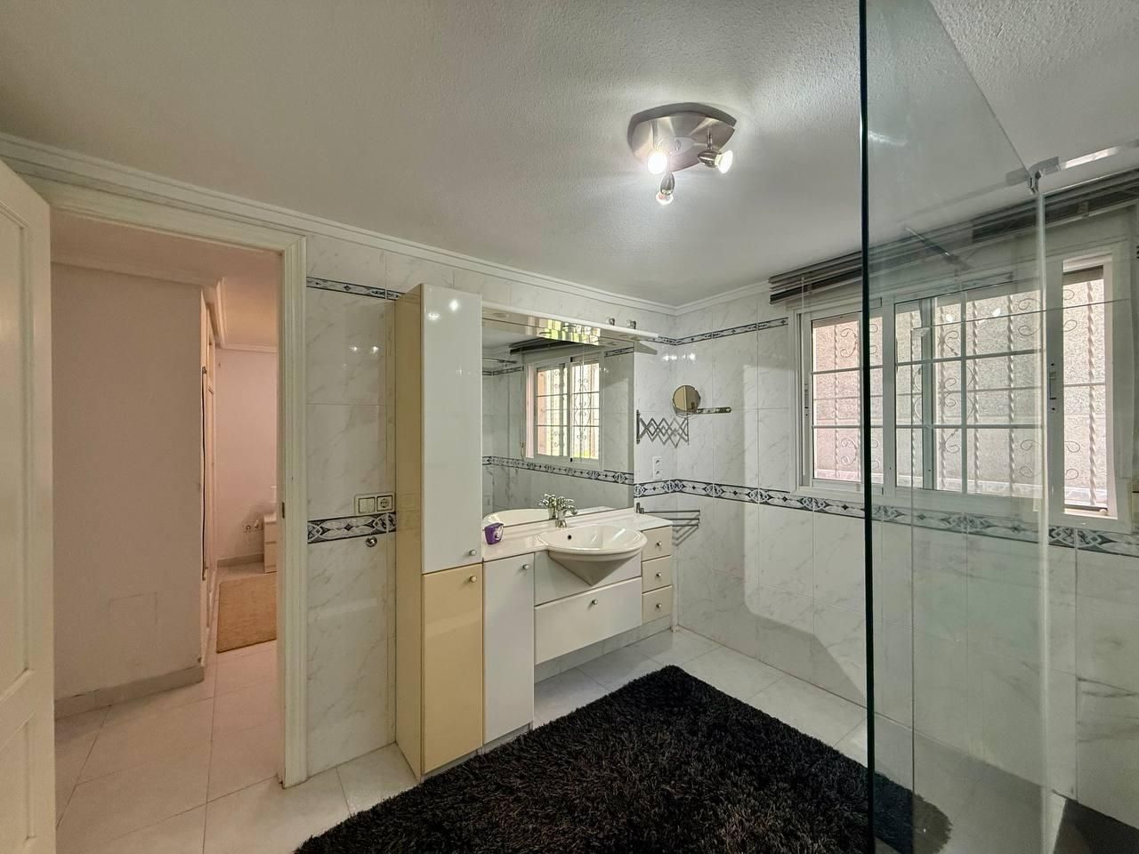Villa 4 habitaciones 191m² en venta - Punta Prima - foto 36