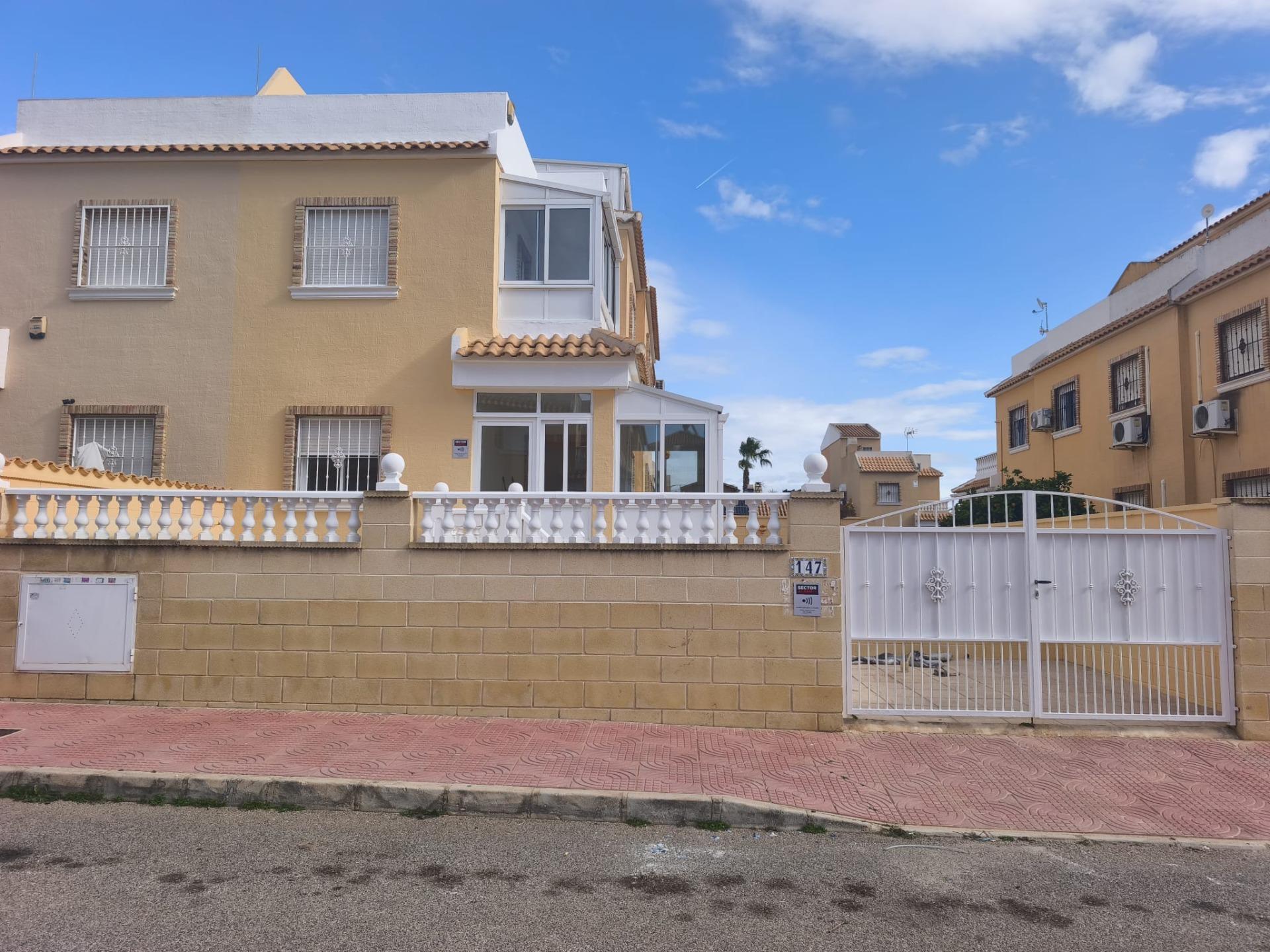 Casa 3 habitaciones 104m² en venta - Lo Marabú - foto 2