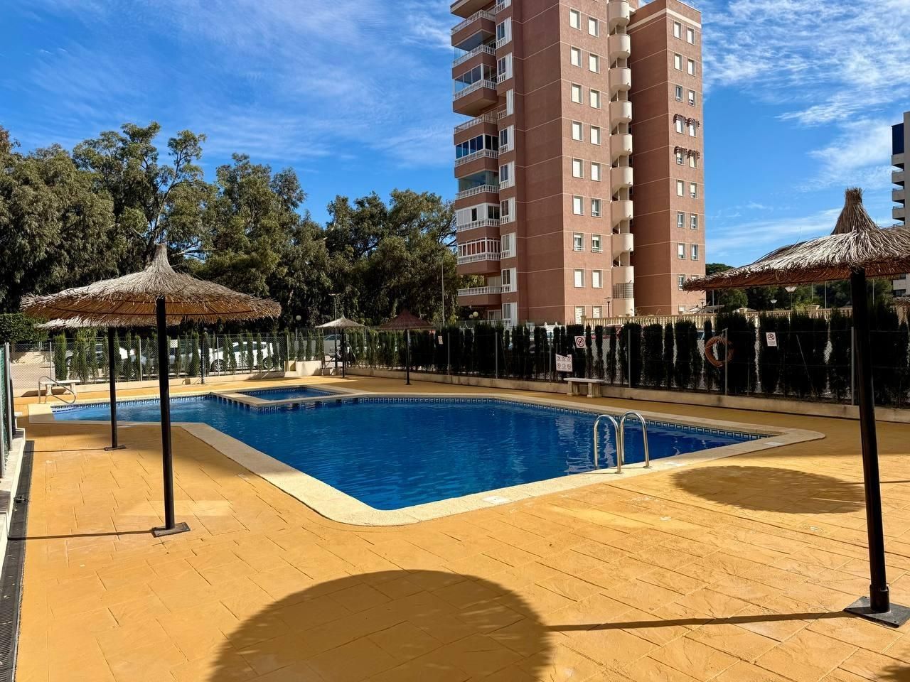 Apartamento 3 habitaciones 79m² en venta - Avenida del puert - foto 2