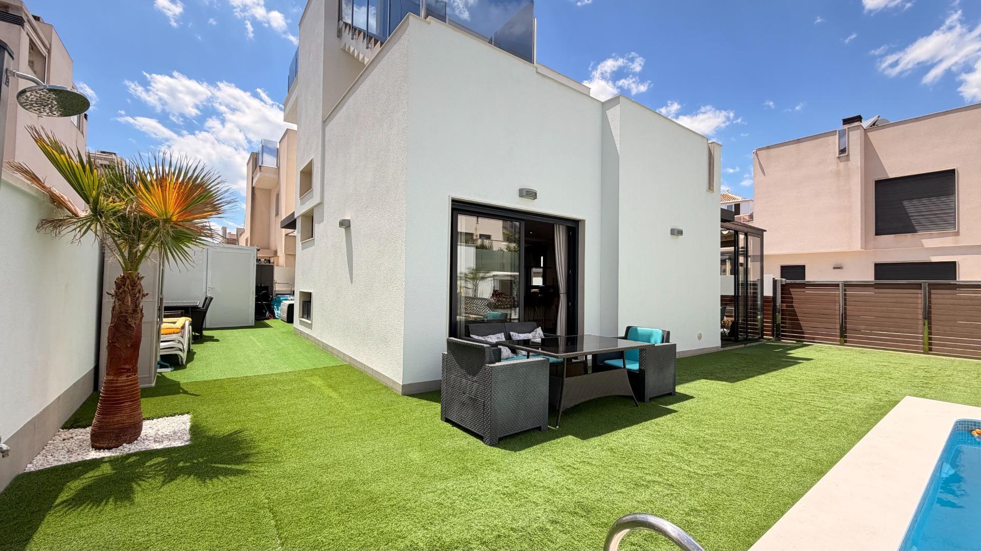 Villa 5 habitaciones 194m² en venta - Aguas Nuevas - foto 2